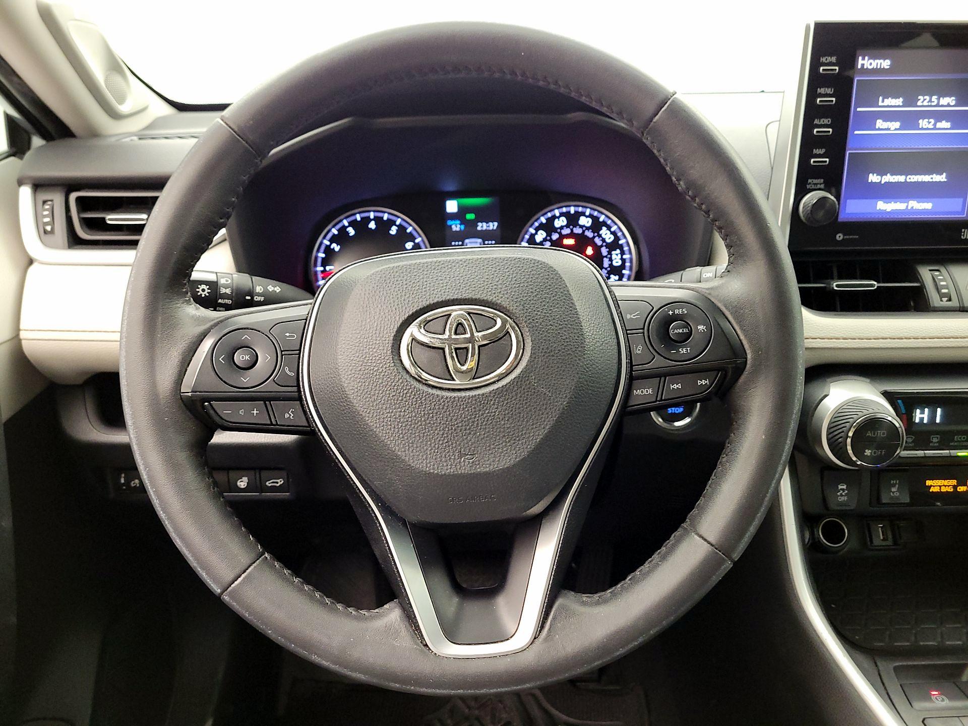 Thumbnail: 2022 Toyota RAV4 - 10