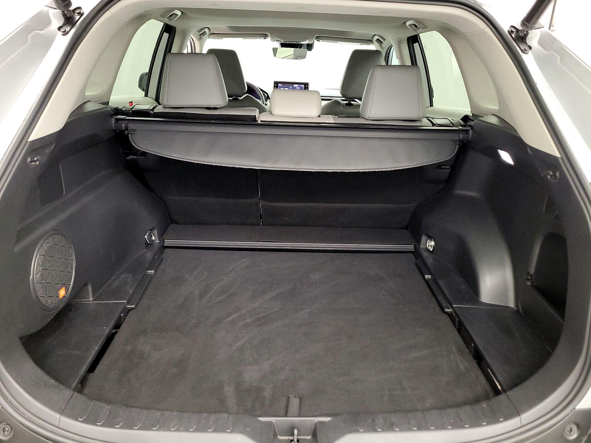 Thumbnail: 2022 Toyota RAV4 - 20