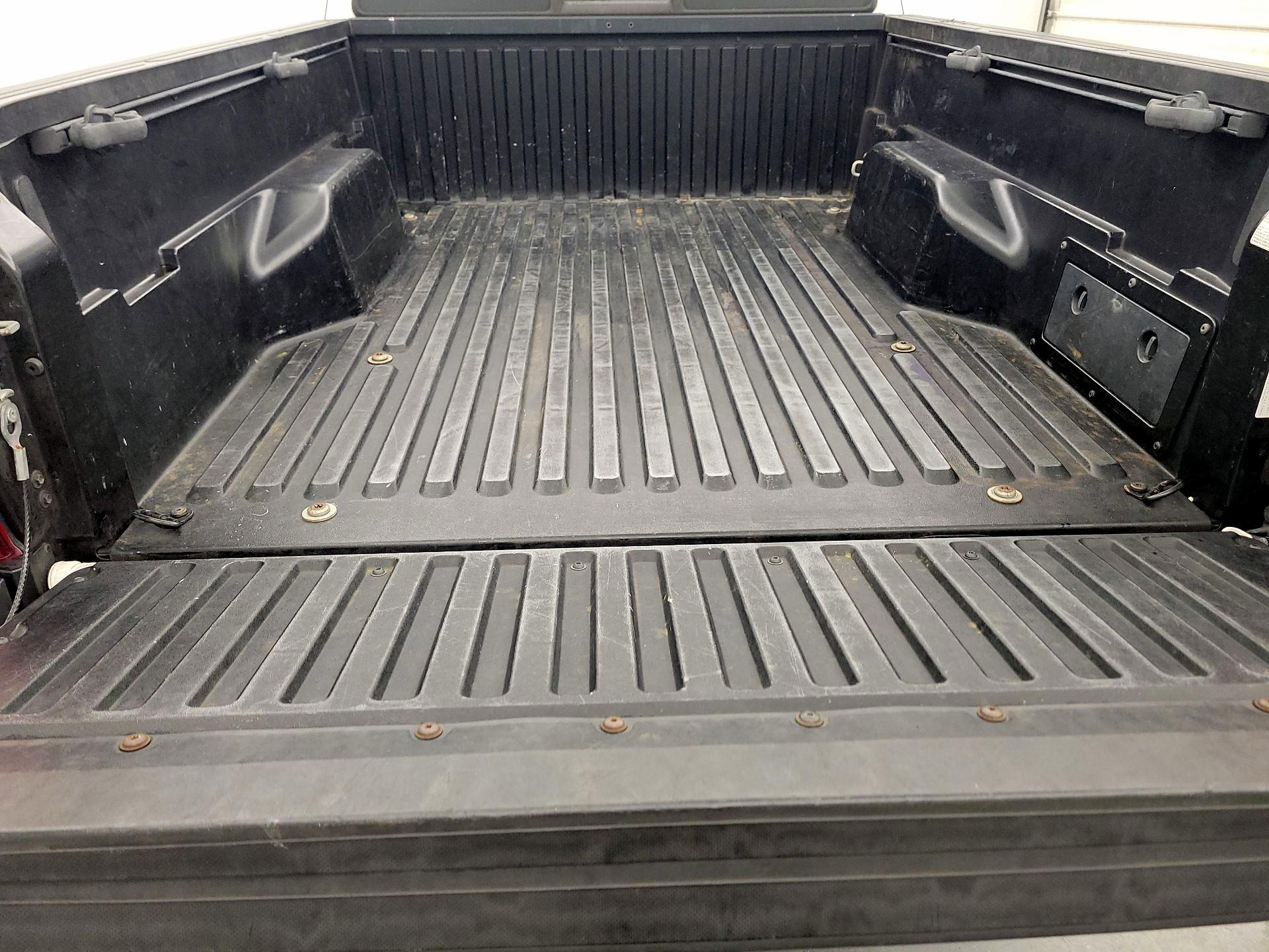 Thumbnail: 2020 Toyota Tacoma - 16