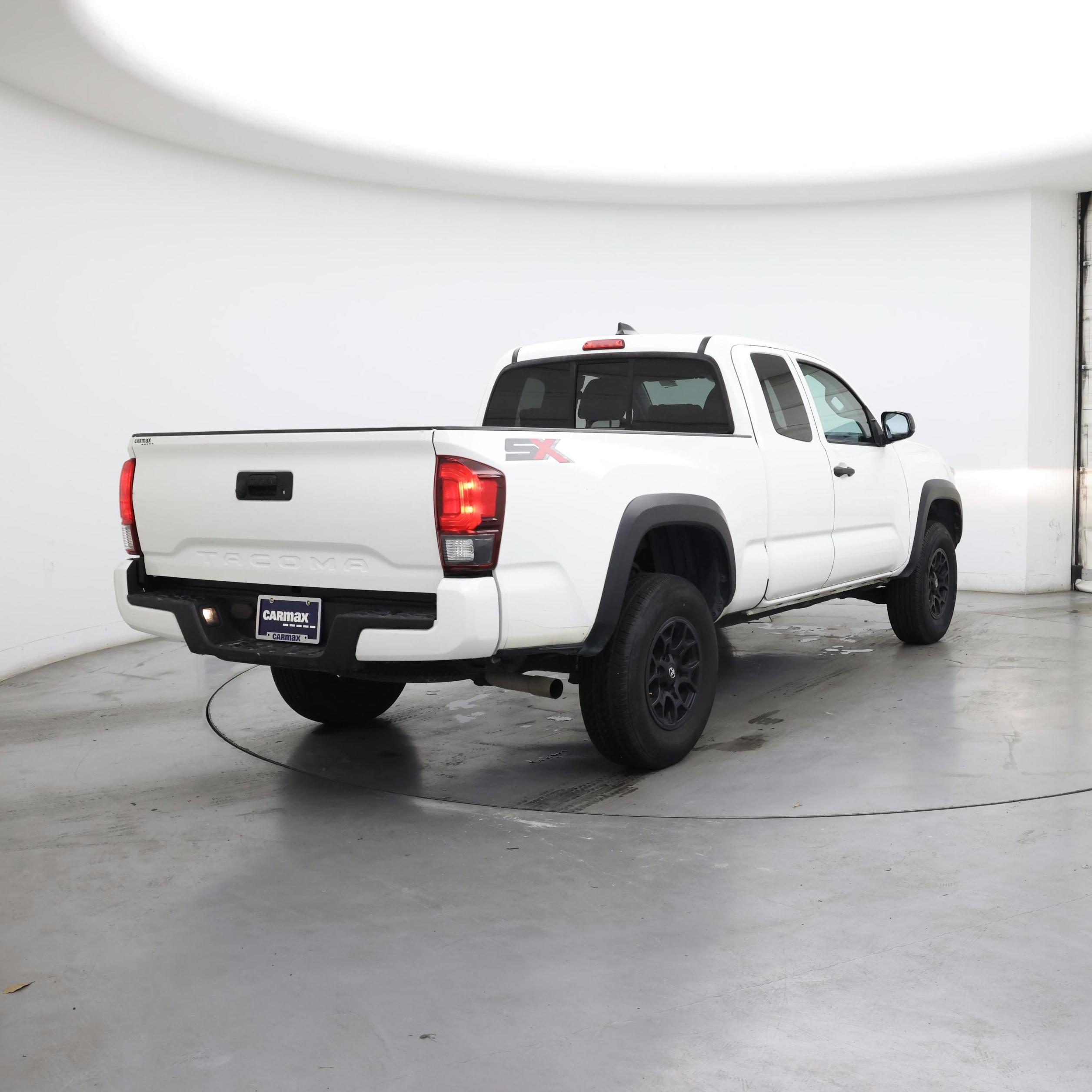 Thumbnail: 2020 Toyota Tacoma - 8