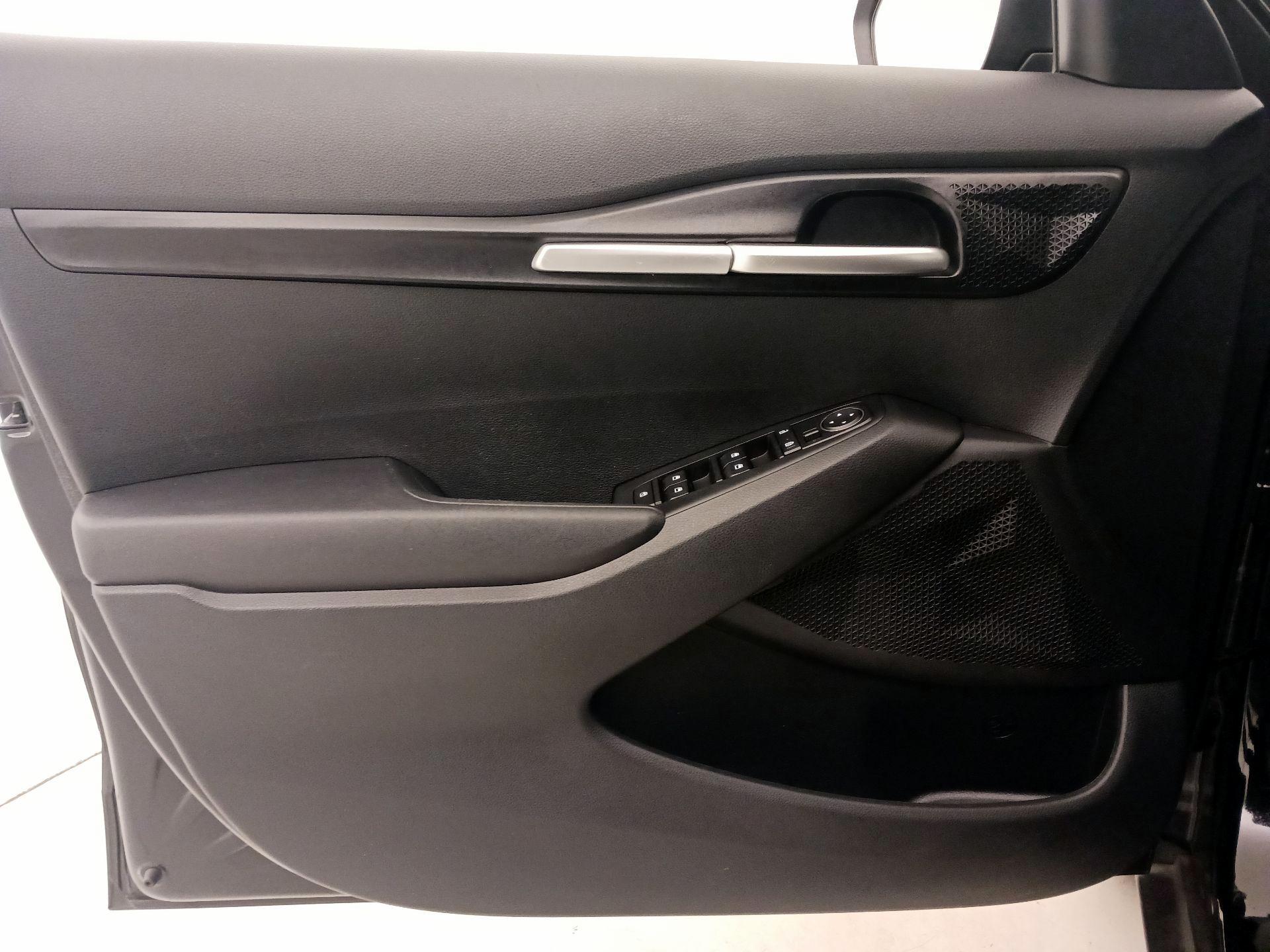 Thumbnail: 2022 Kia Seltos - 12