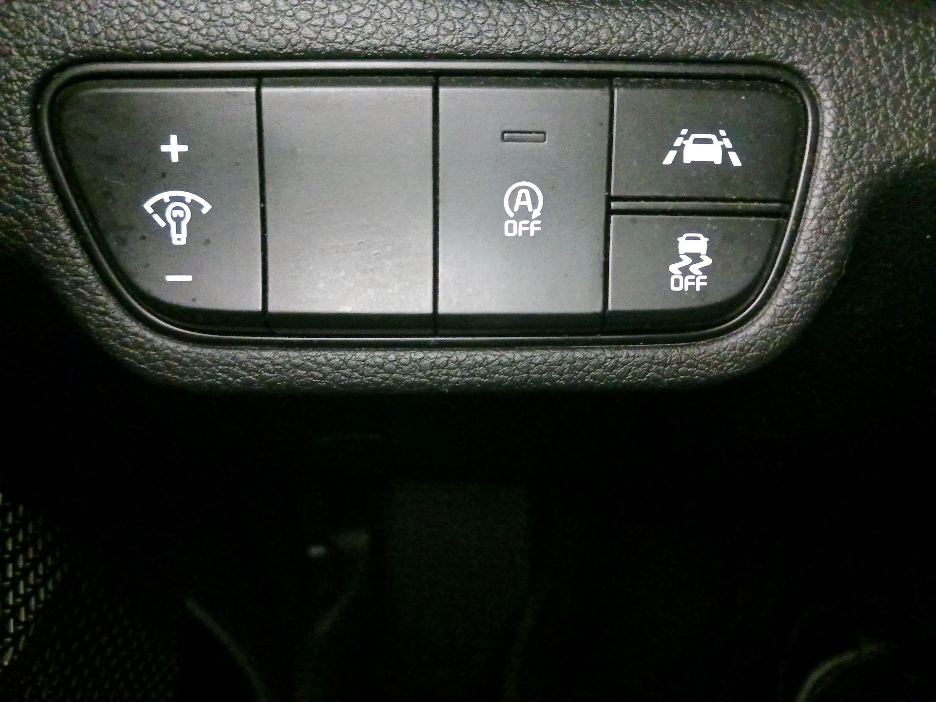 Thumbnail: 2022 Kia Seltos - 13