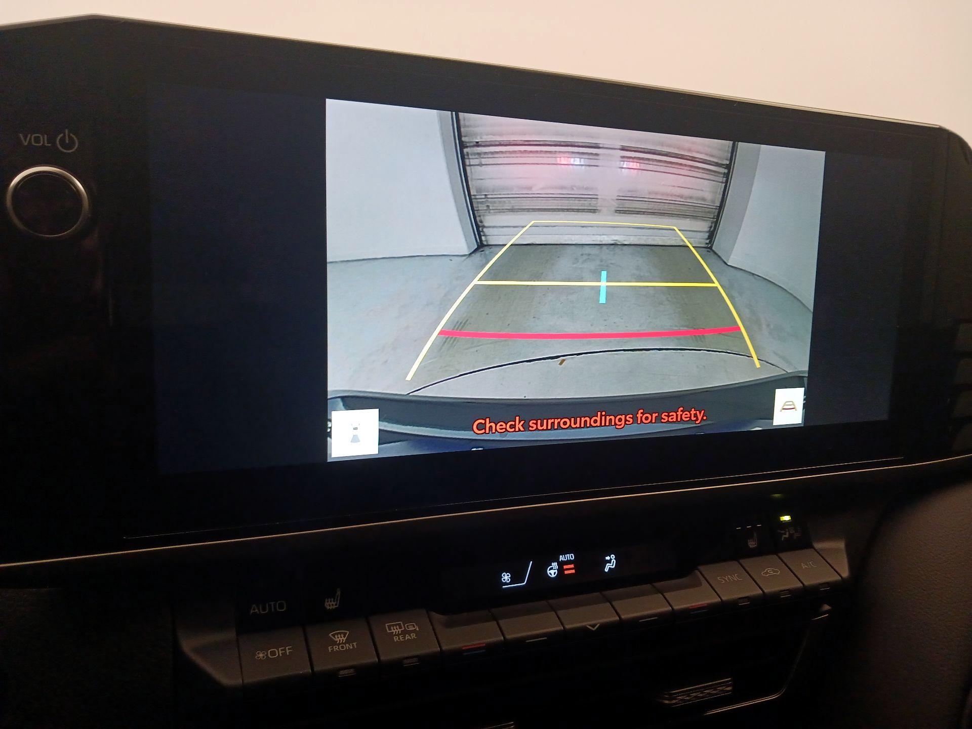 Thumbnail: 2025 Toyota Camry - 14