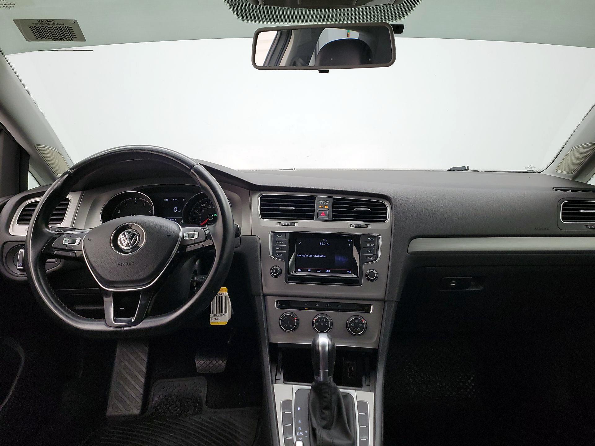 Thumbnail: 2015 Volkswagen Golf - 9