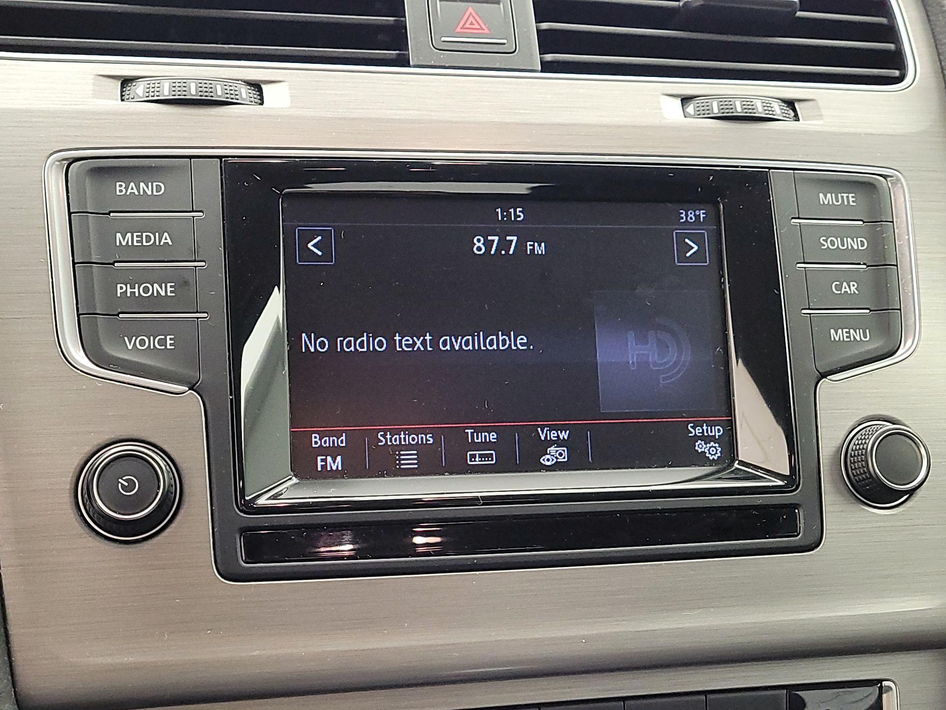 Thumbnail: 2015 Volkswagen Golf - 14