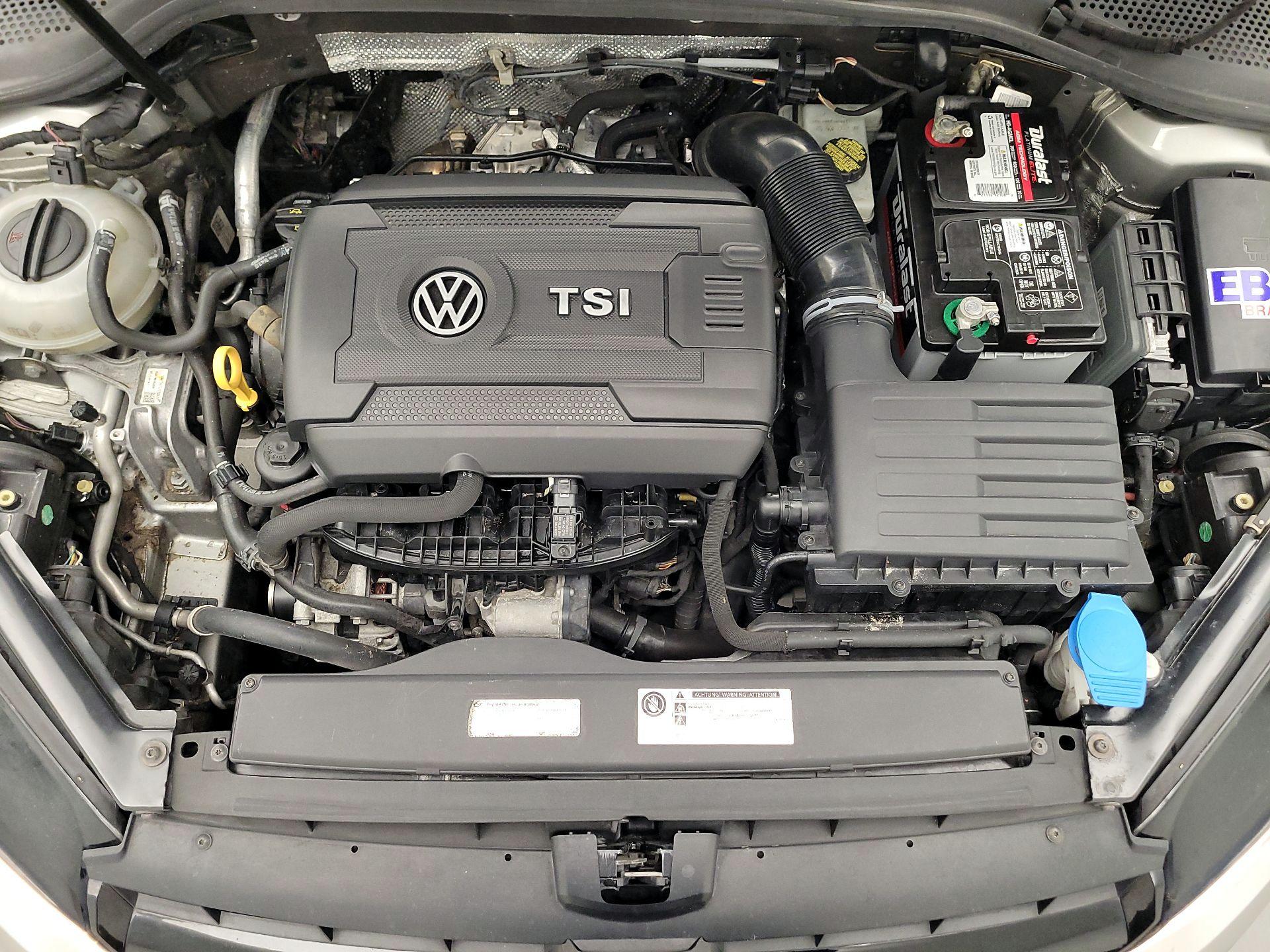 Thumbnail: 2015 Volkswagen Golf - 20