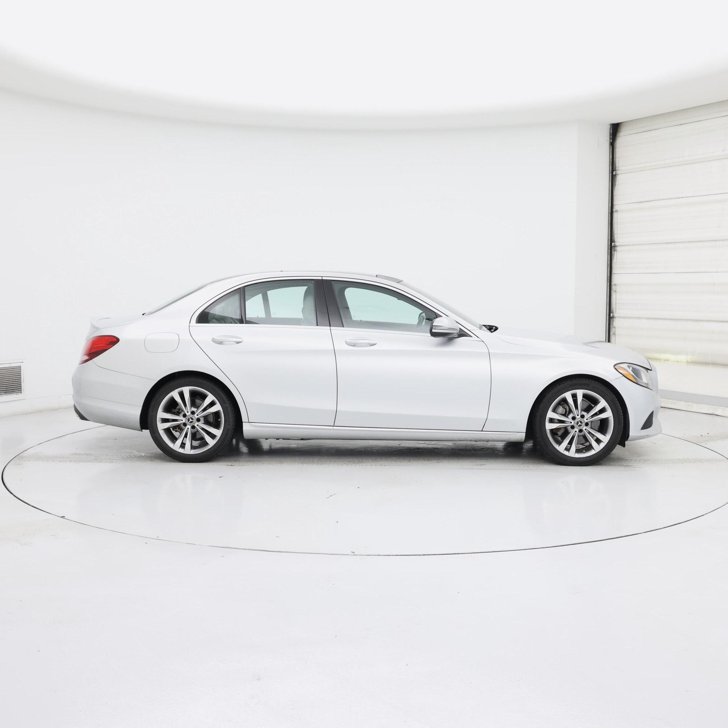 Thumbnail: 2017 Mercedes-Benz C-Class - 7