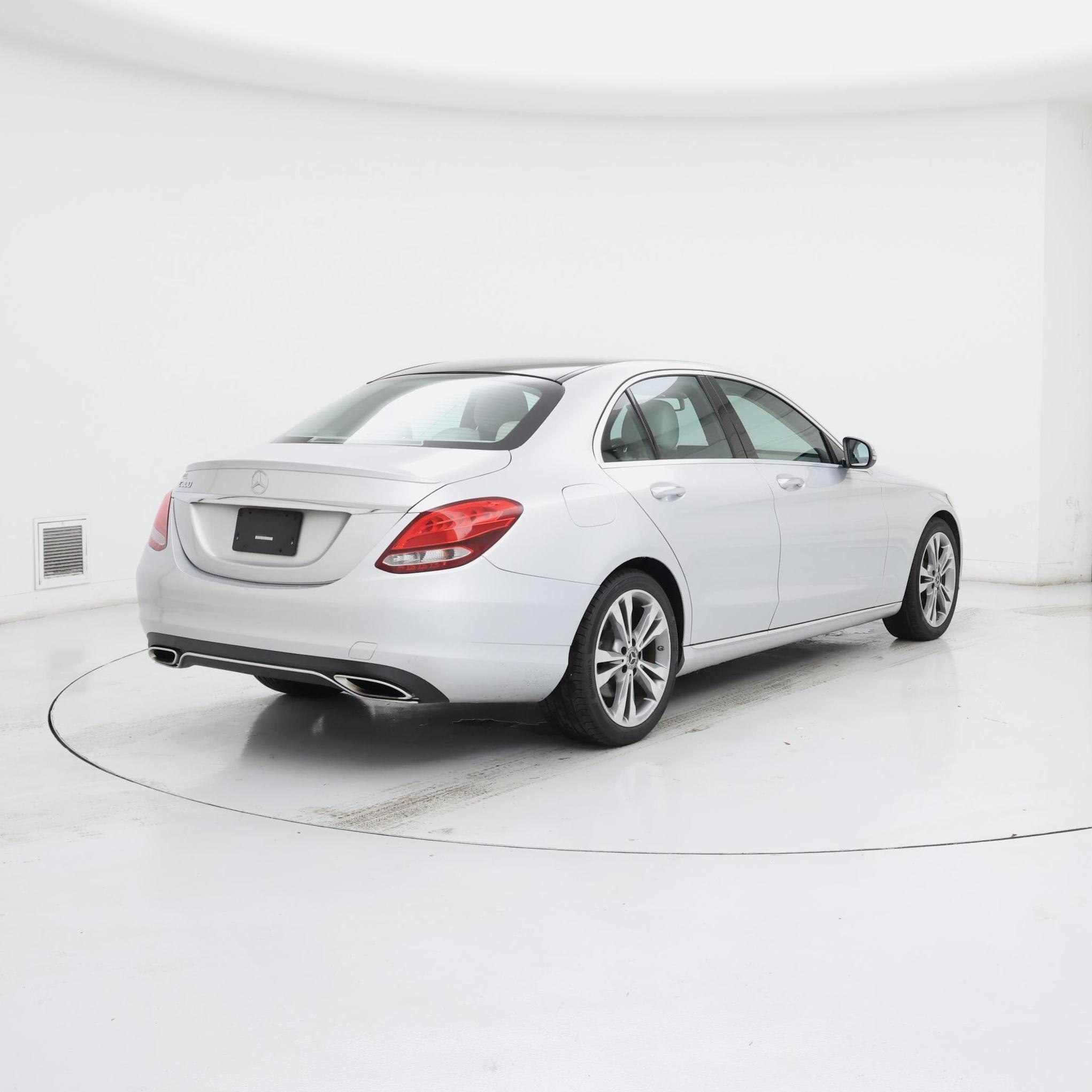 Thumbnail: 2017 Mercedes-Benz C-Class - 8