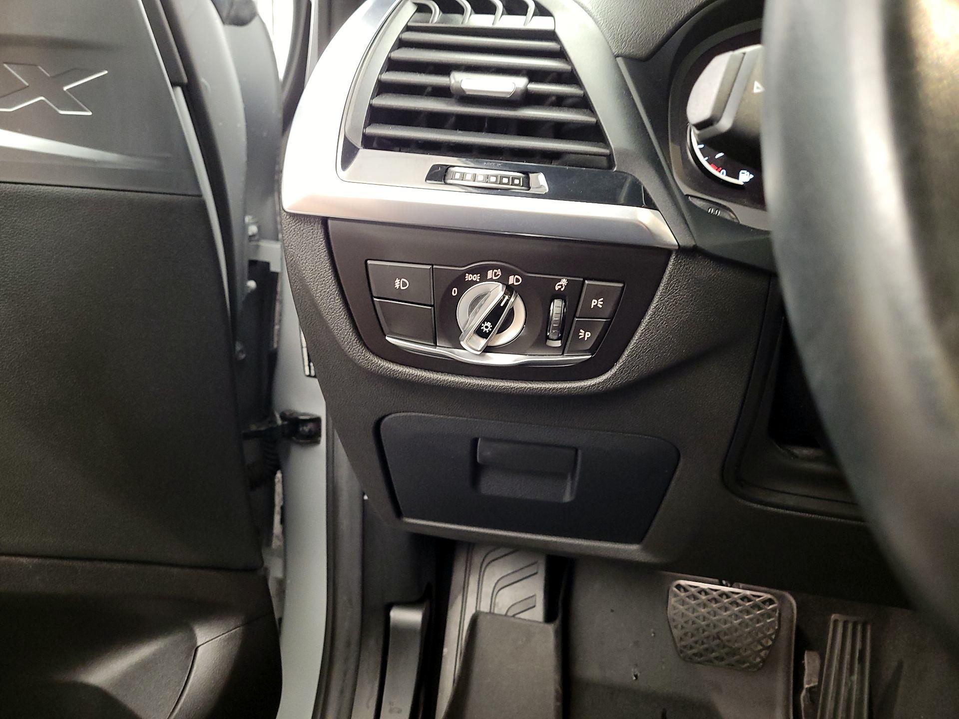 Thumbnail: 2020 BMW X3 - 13