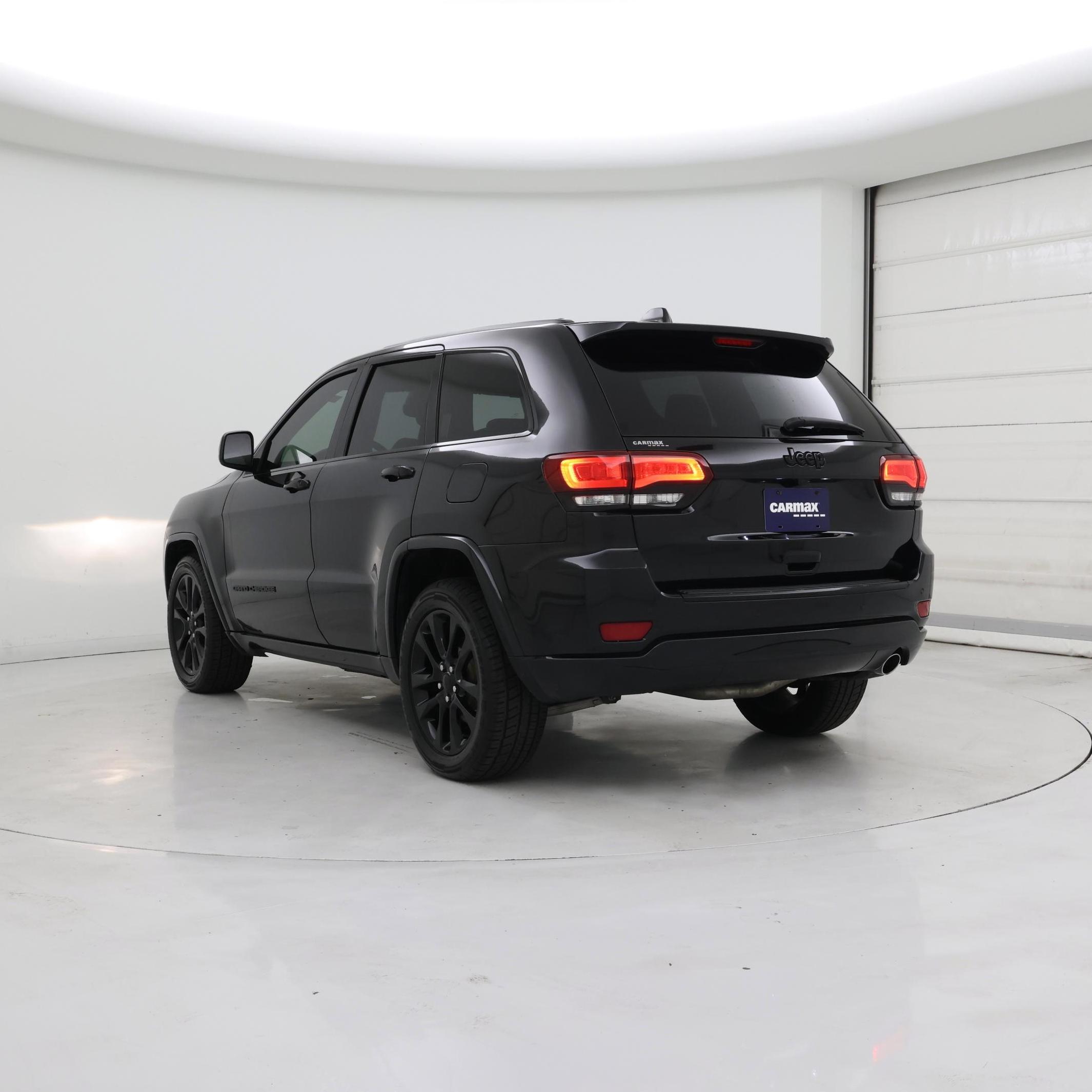 Thumbnail: 2018 Jeep Grand Cherokee - 2