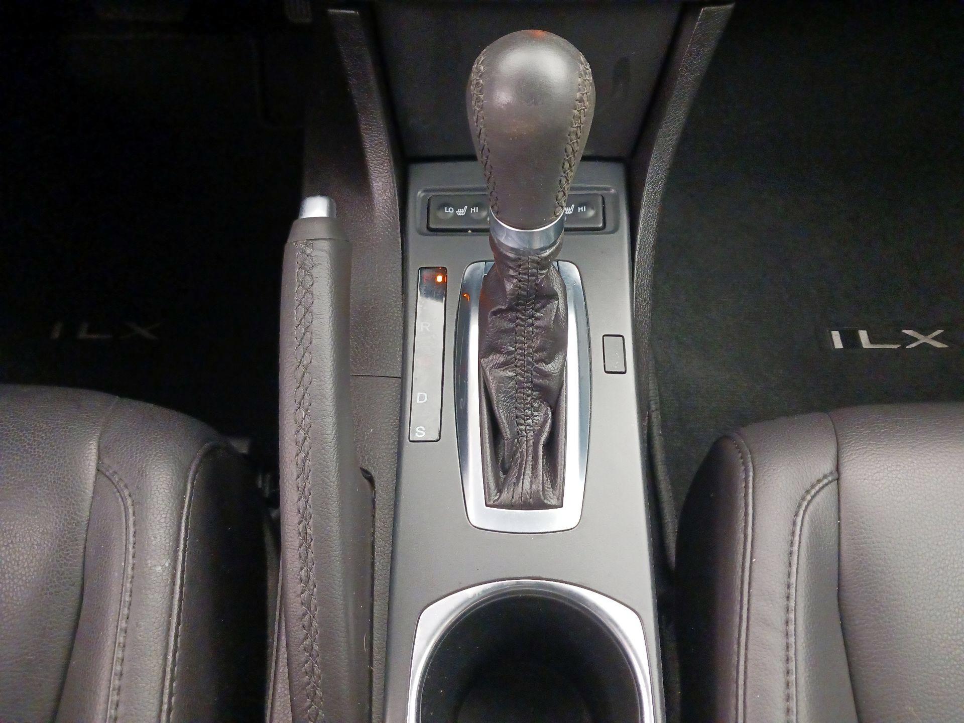 Thumbnail: 2021 Acura ILX - 17