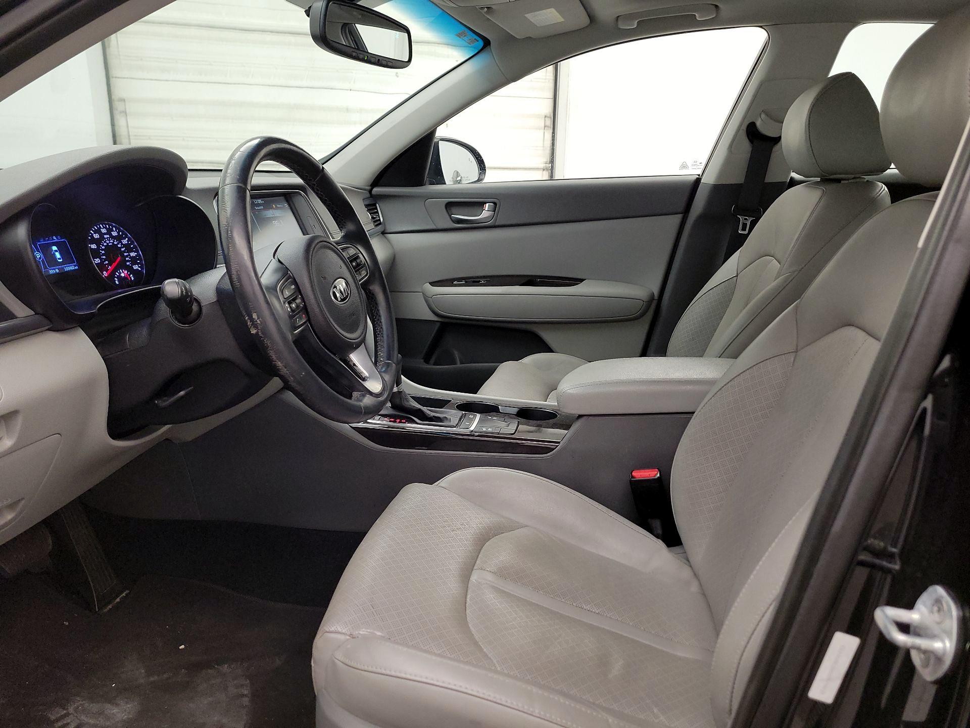 Thumbnail: 2016 Kia Optima - 11