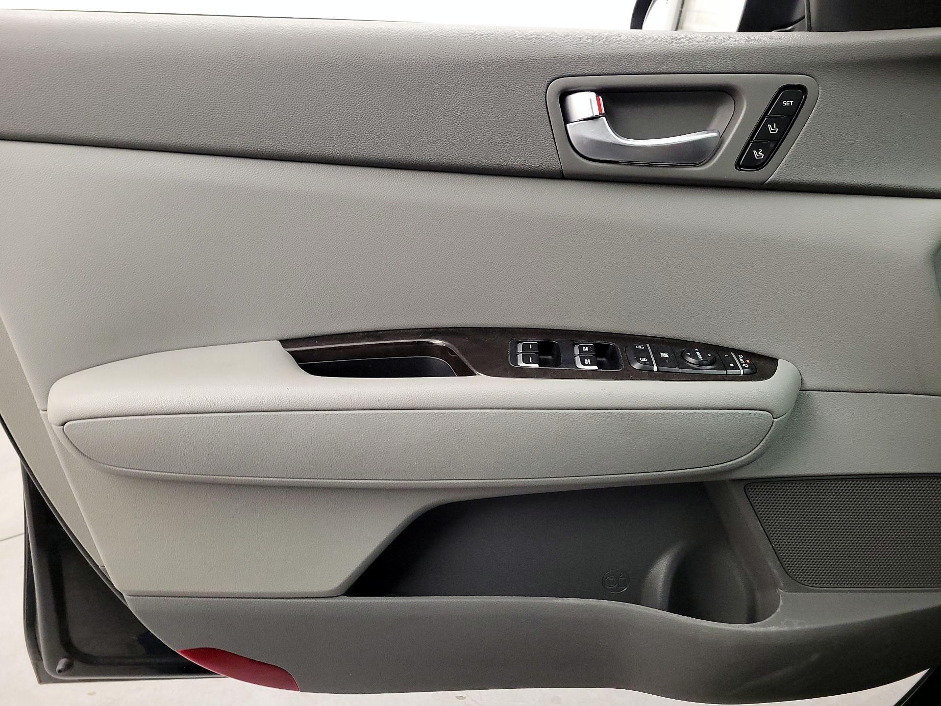 Thumbnail: 2016 Kia Optima - 12