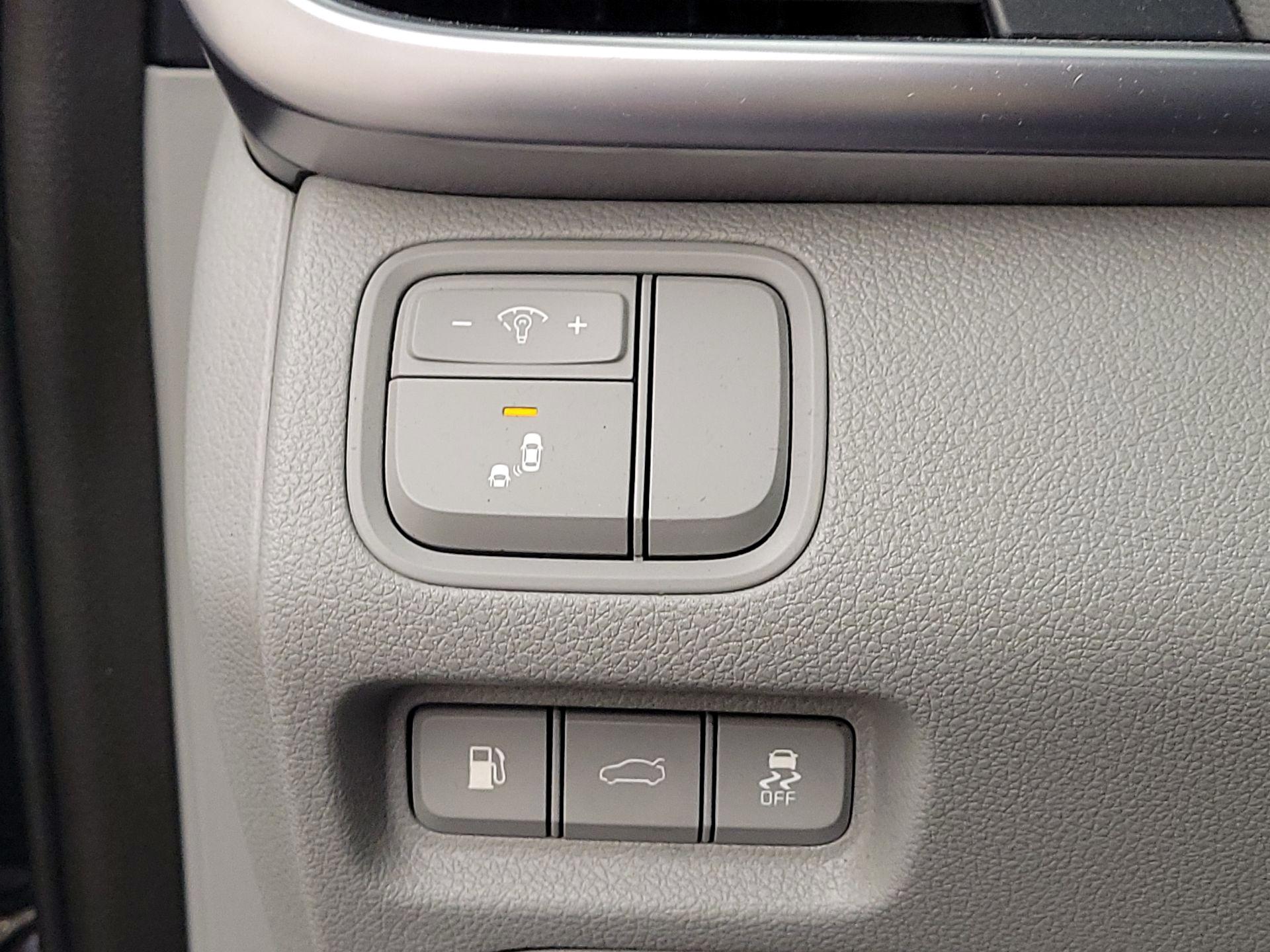 Thumbnail: 2016 Kia Optima - 13