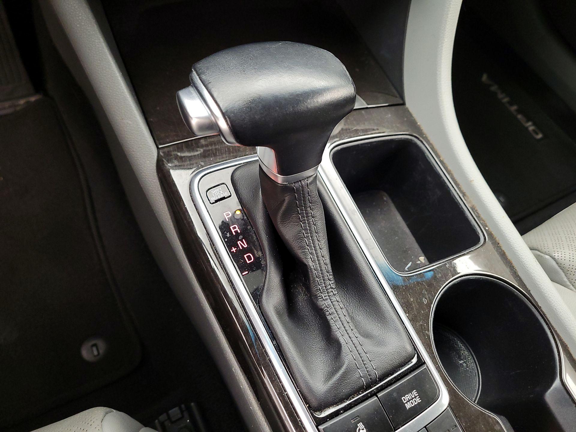 Thumbnail: 2016 Kia Optima - 17