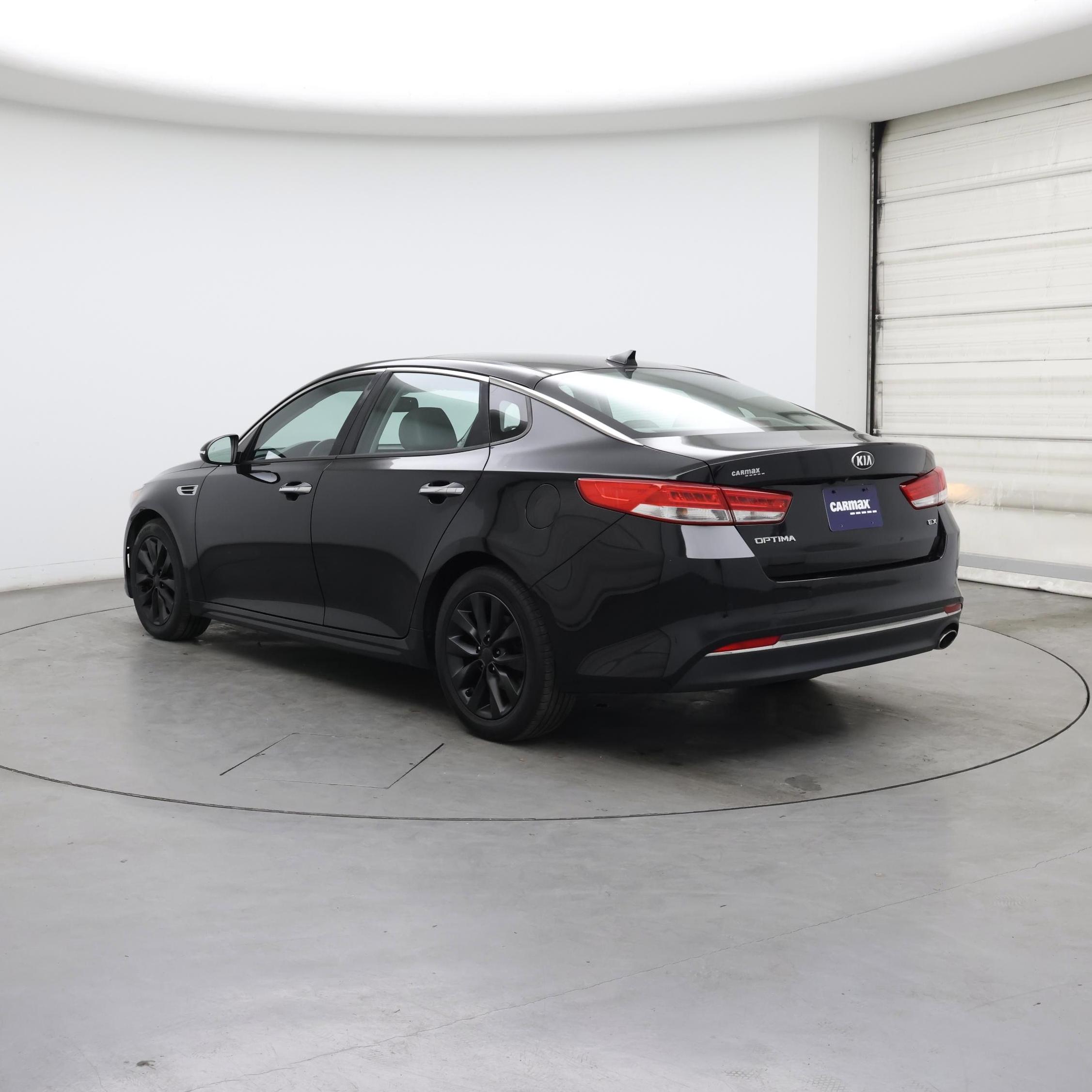 Thumbnail: 2016 Kia Optima - 2