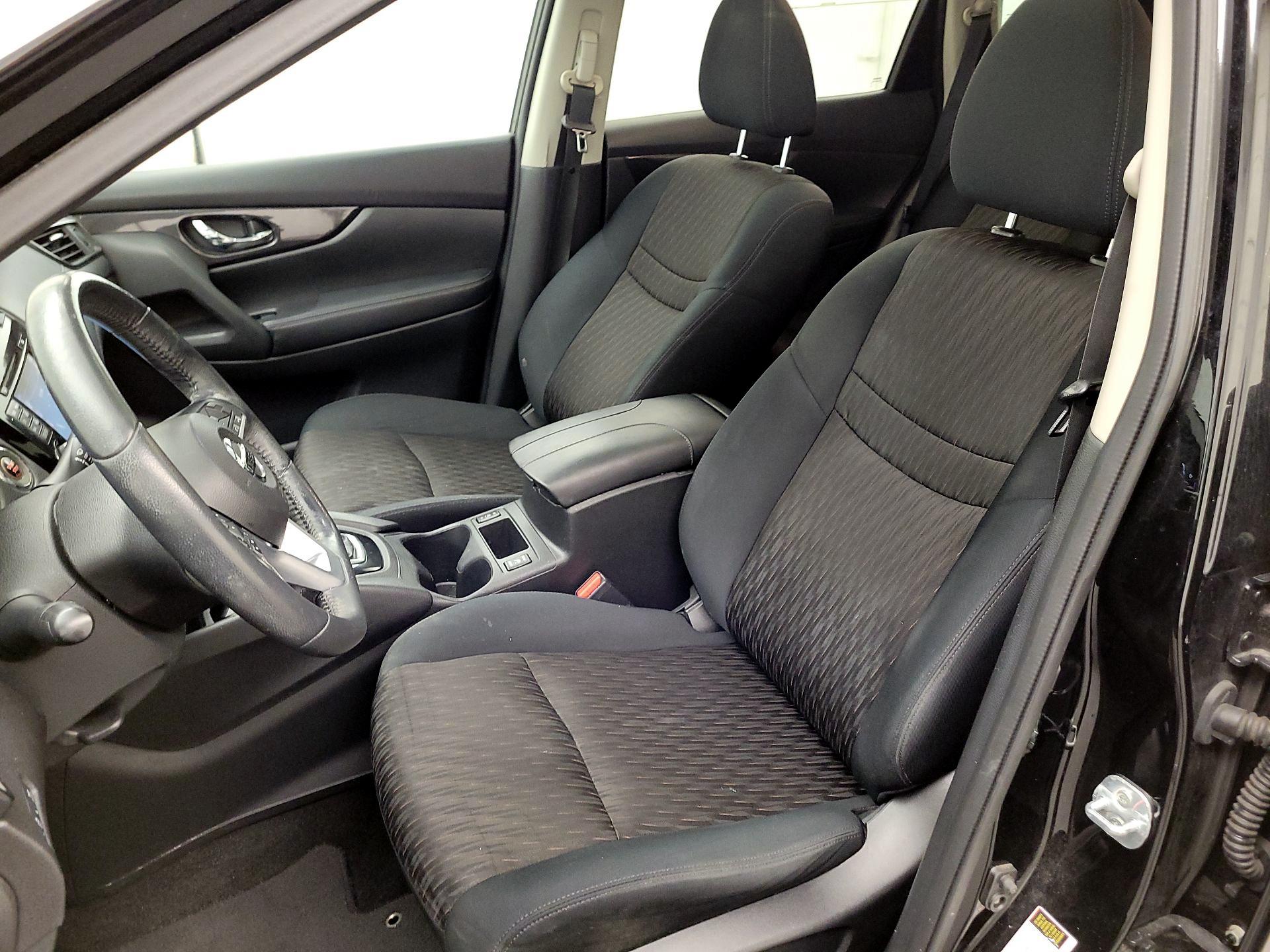 Thumbnail: 2017 Nissan Rogue - 11