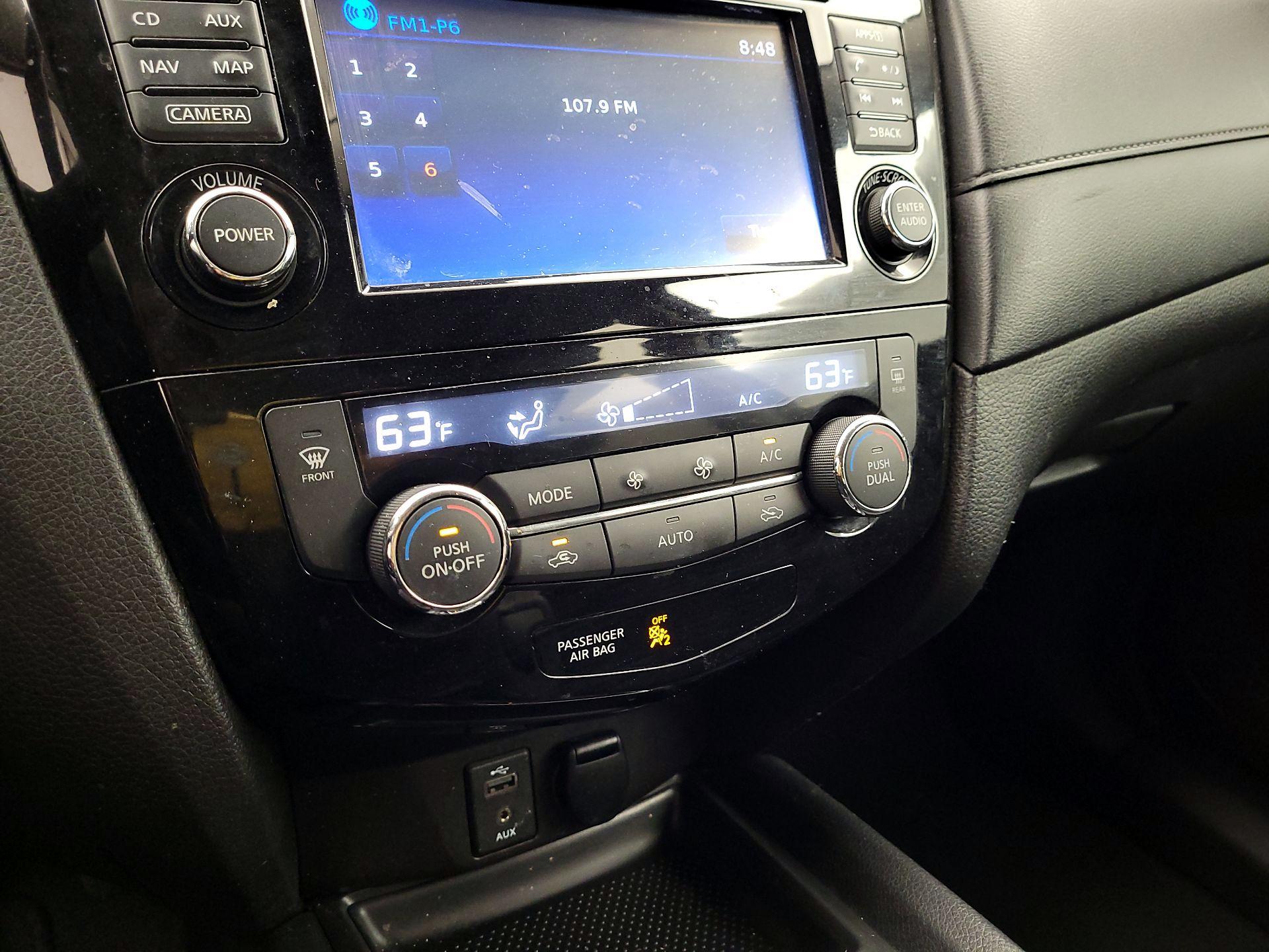 Thumbnail: 2017 Nissan Rogue - 16