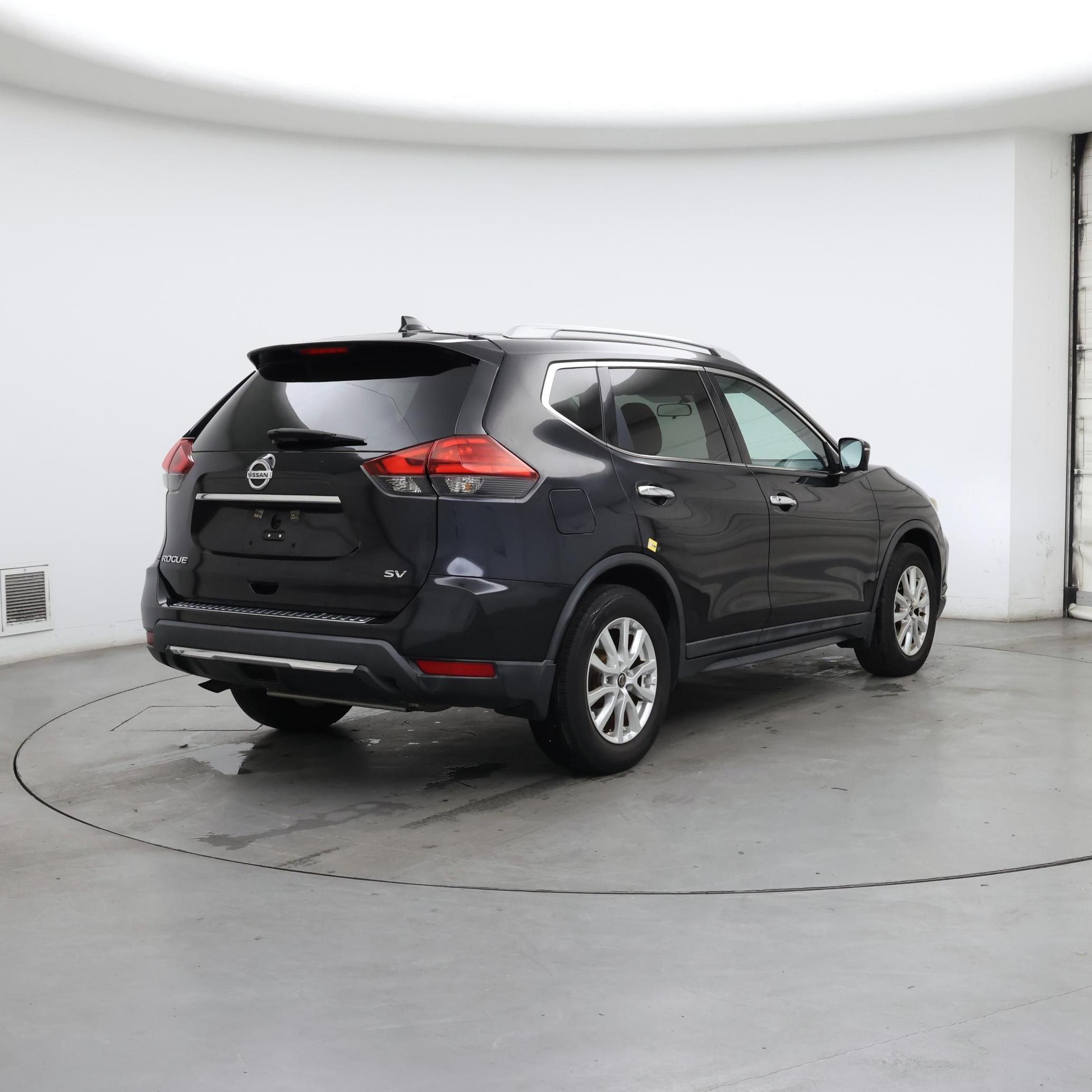 Thumbnail: 2017 Nissan Rogue - 8