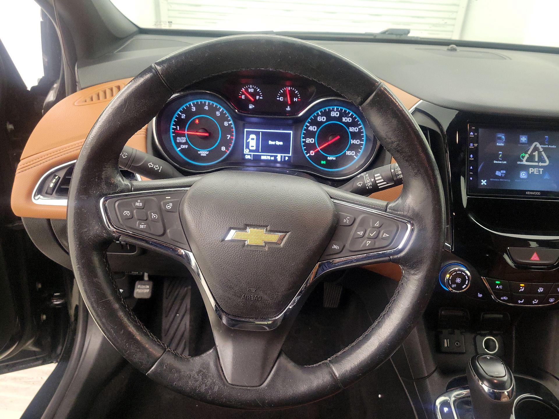 Thumbnail: 2017 Chevrolet Cruze - 10