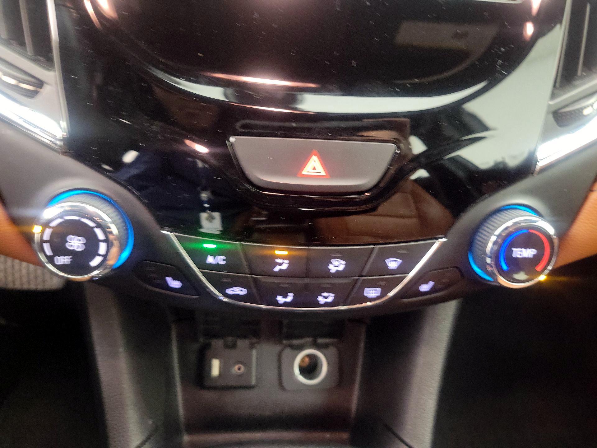 Thumbnail: 2017 Chevrolet Cruze - 16