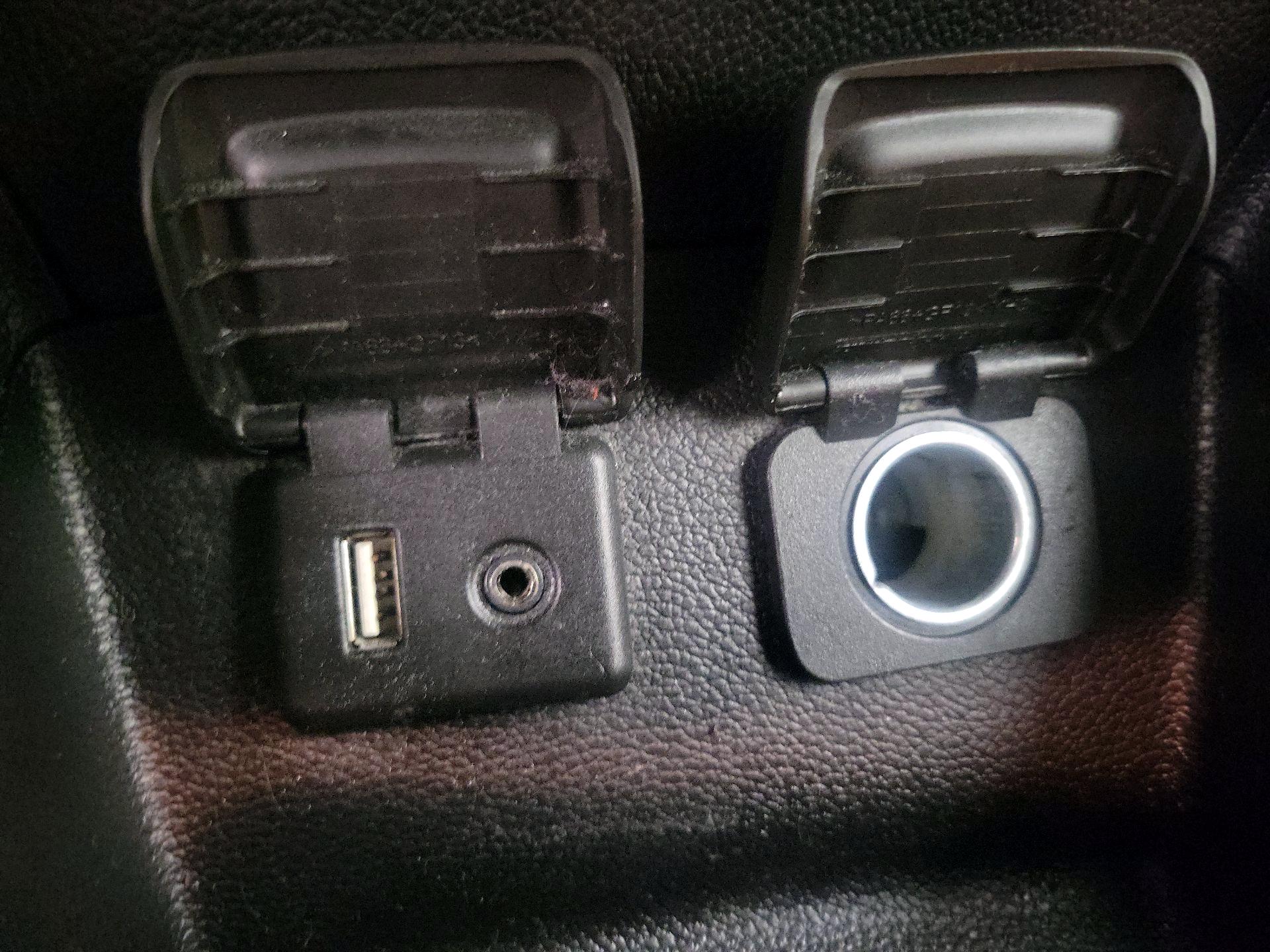 Thumbnail: 2017 Chevrolet Cruze - 18