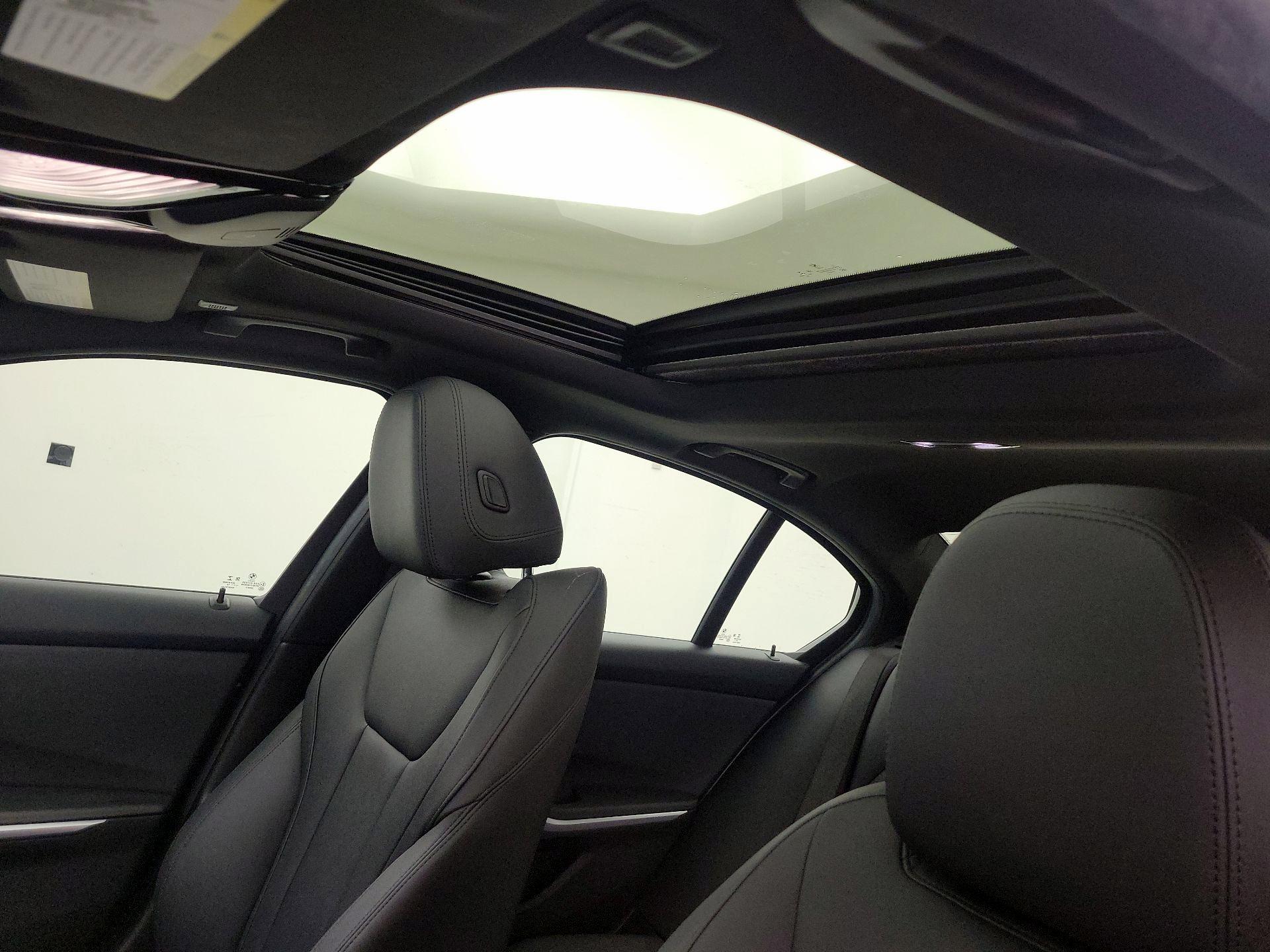 Thumbnail: 2019 BMW 3 Series - 20