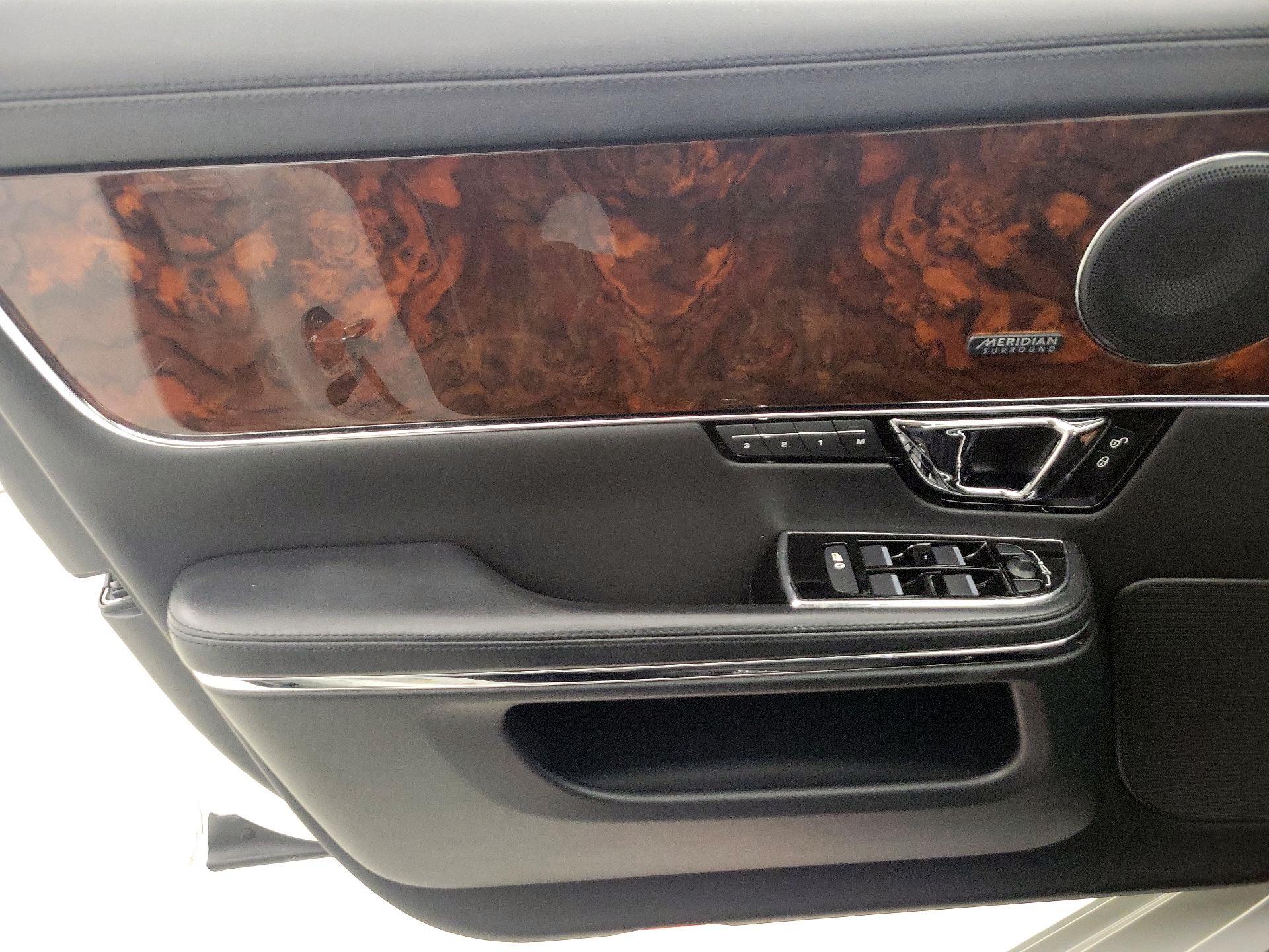 Thumbnail: 2017 Jaguar XJ - 12