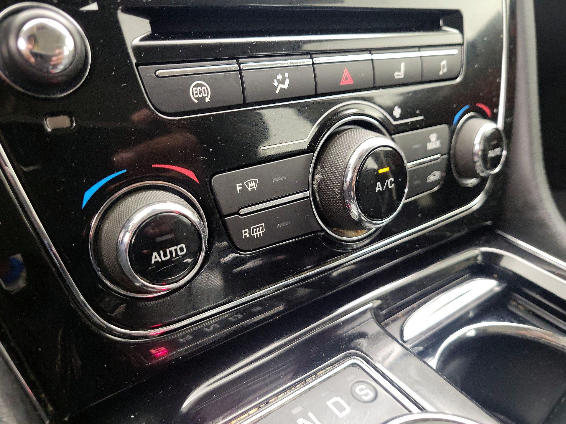 Thumbnail: 2017 Jaguar XJ - 16