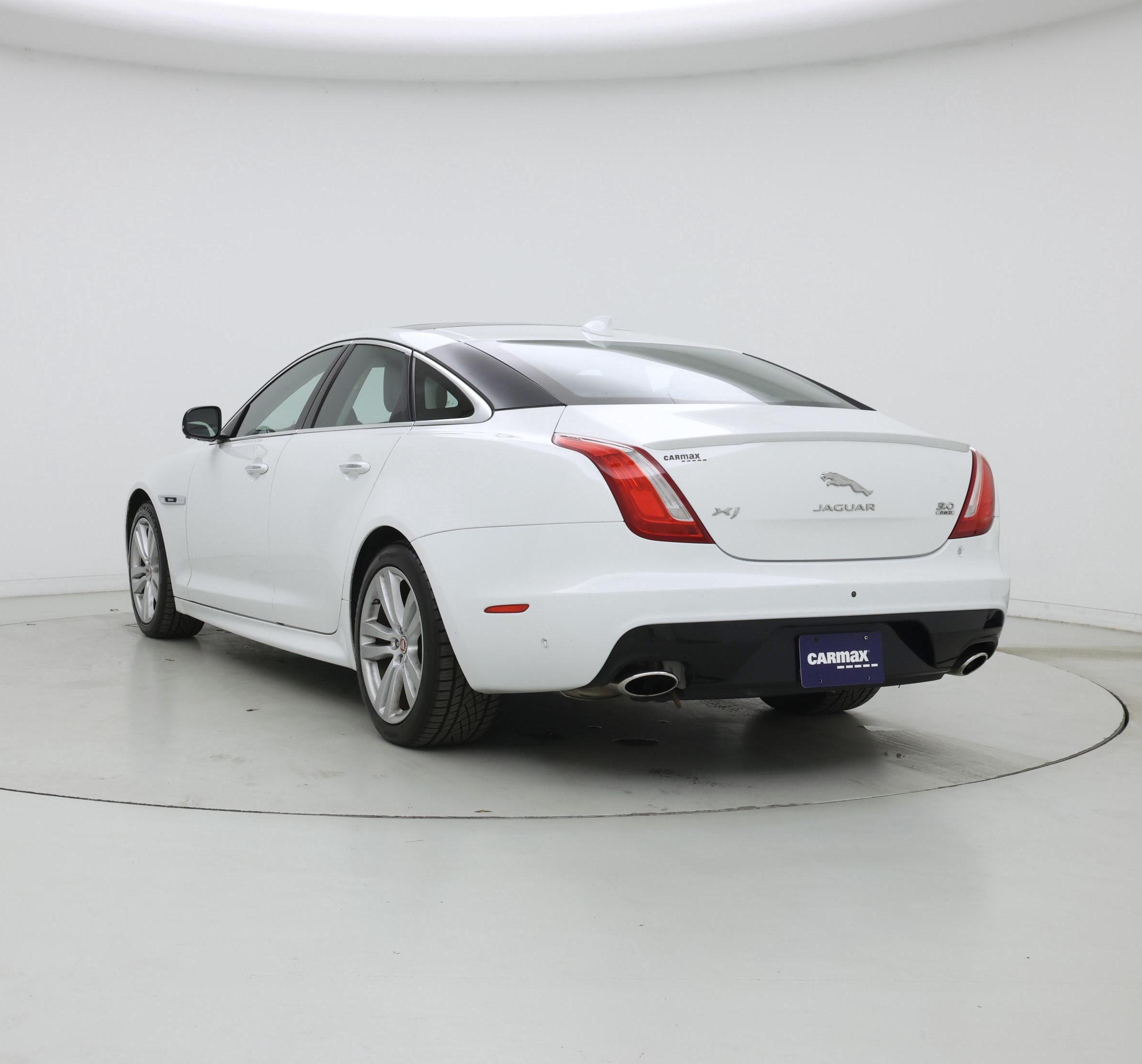 Thumbnail: 2017 Jaguar XJ - 2