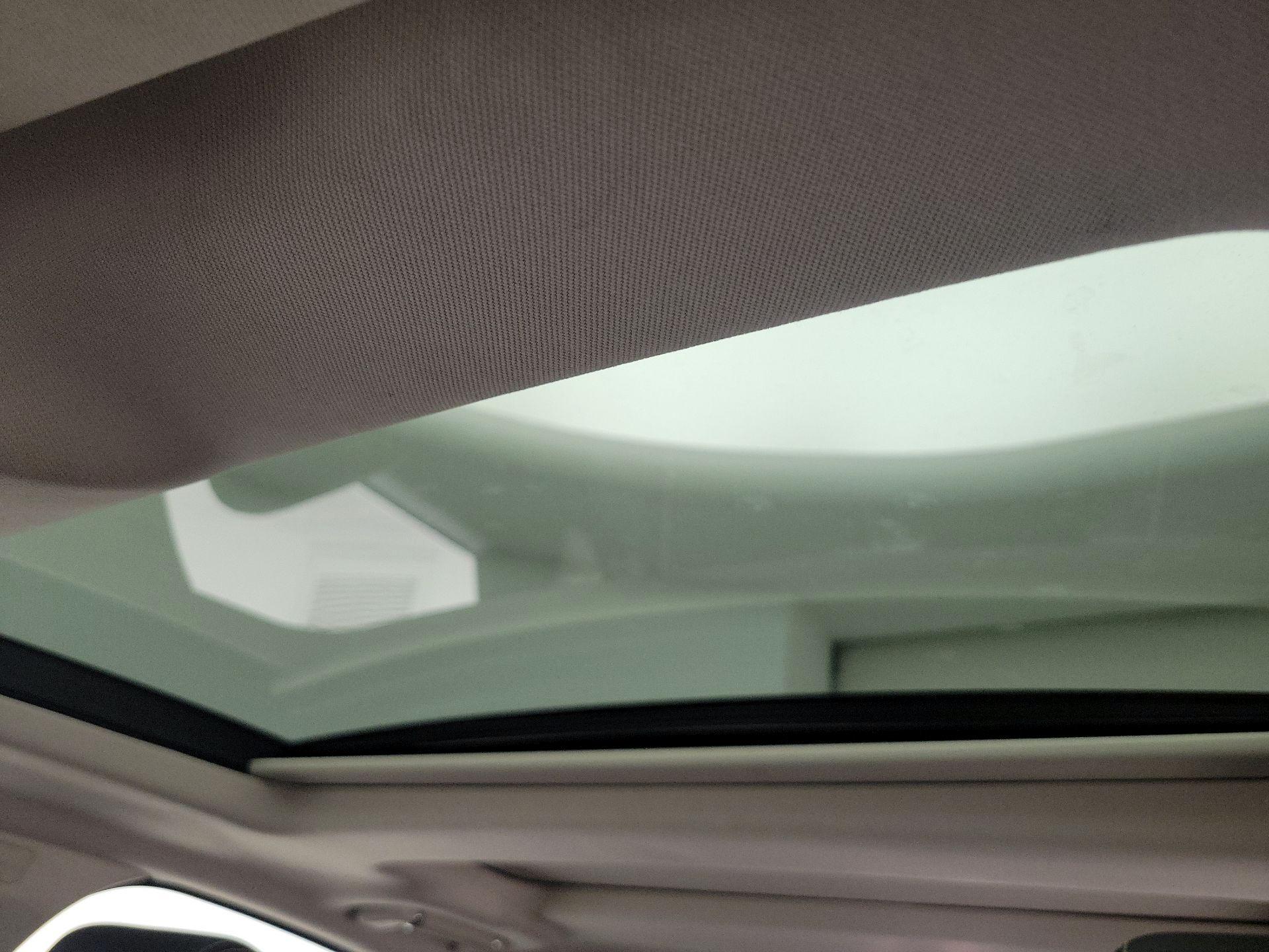 Thumbnail: 2017 Jaguar XJ - 19