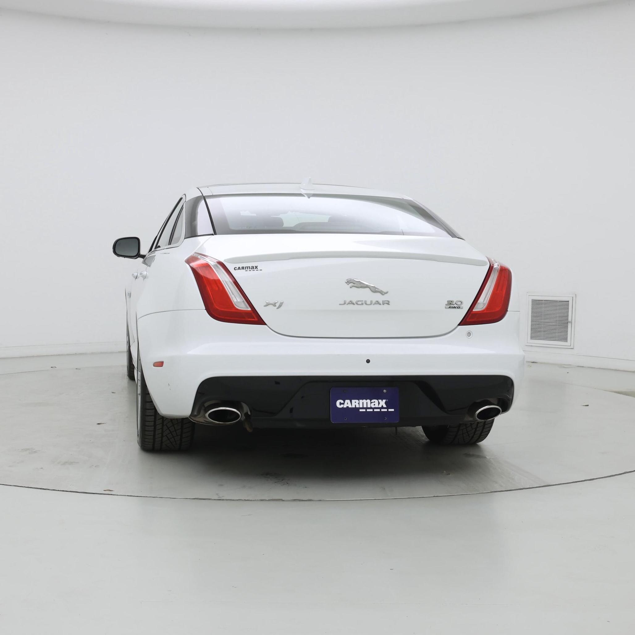 Thumbnail: 2017 Jaguar XJ - 6