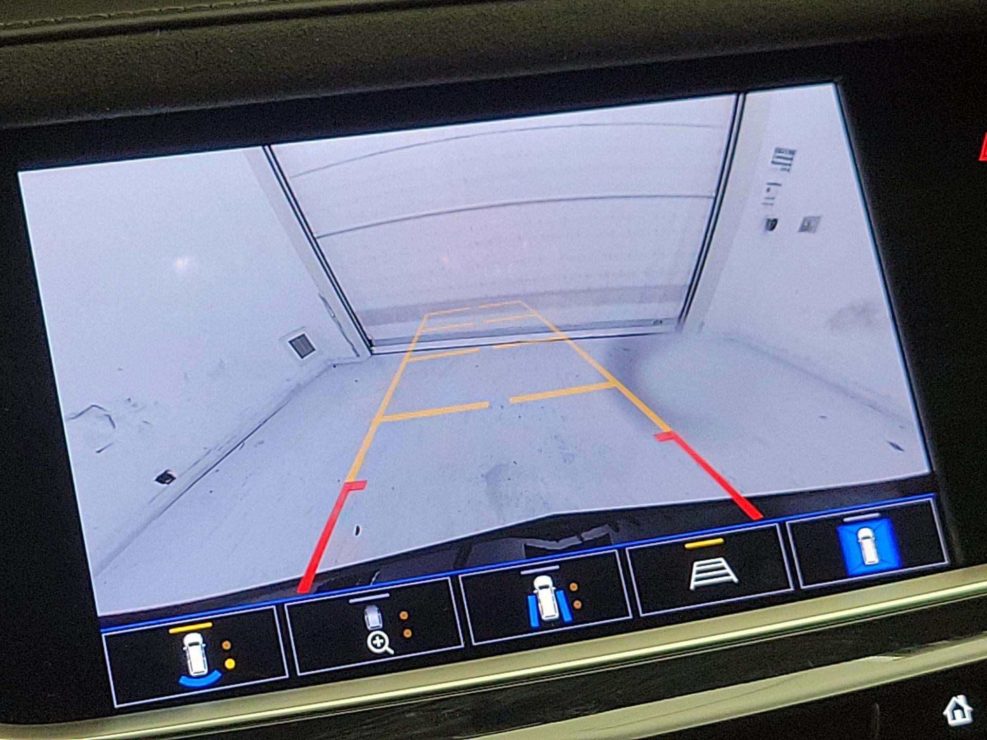 Thumbnail: 2024 Cadillac XT5 - 15