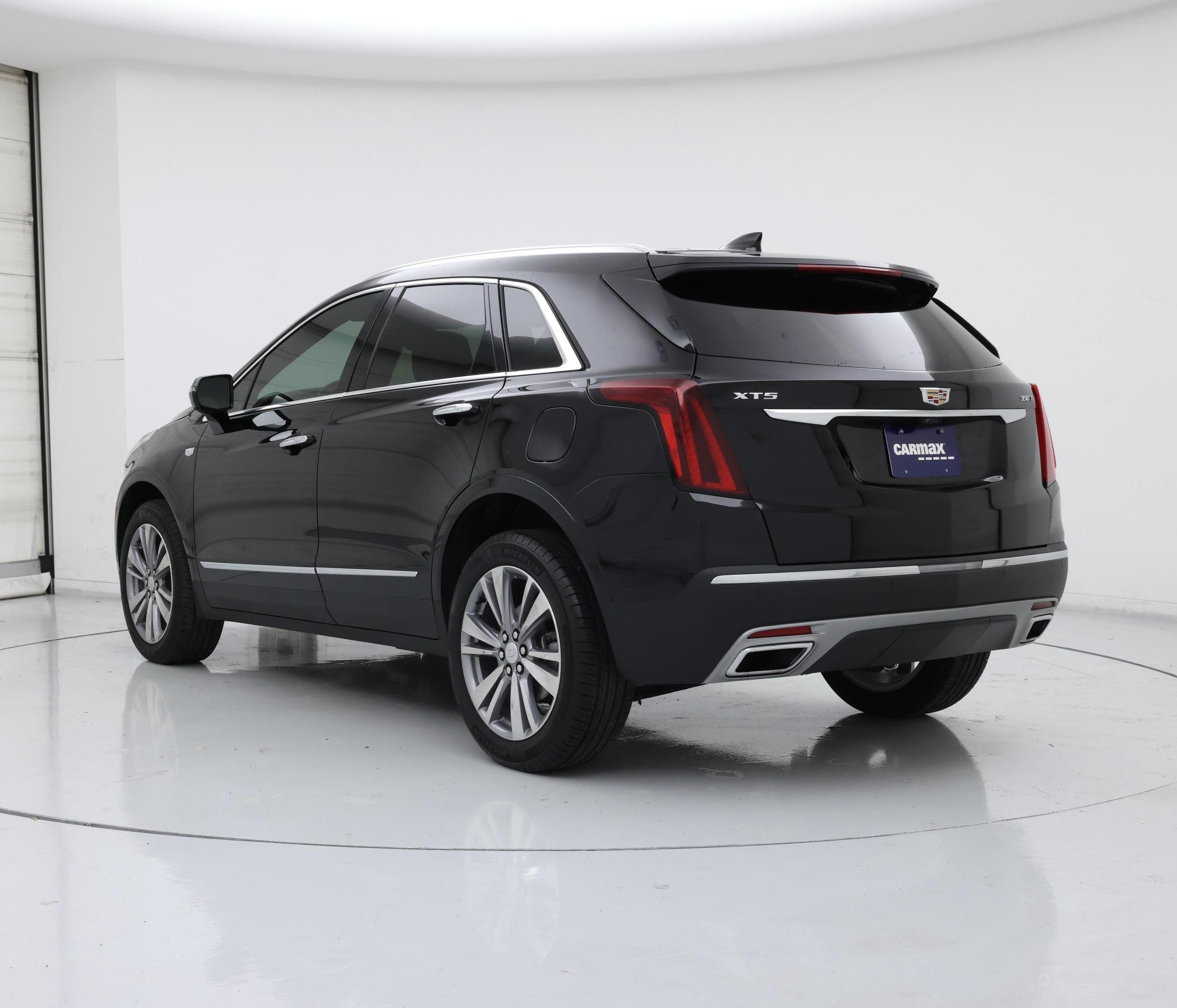 Thumbnail: 2024 Cadillac XT5 - 2