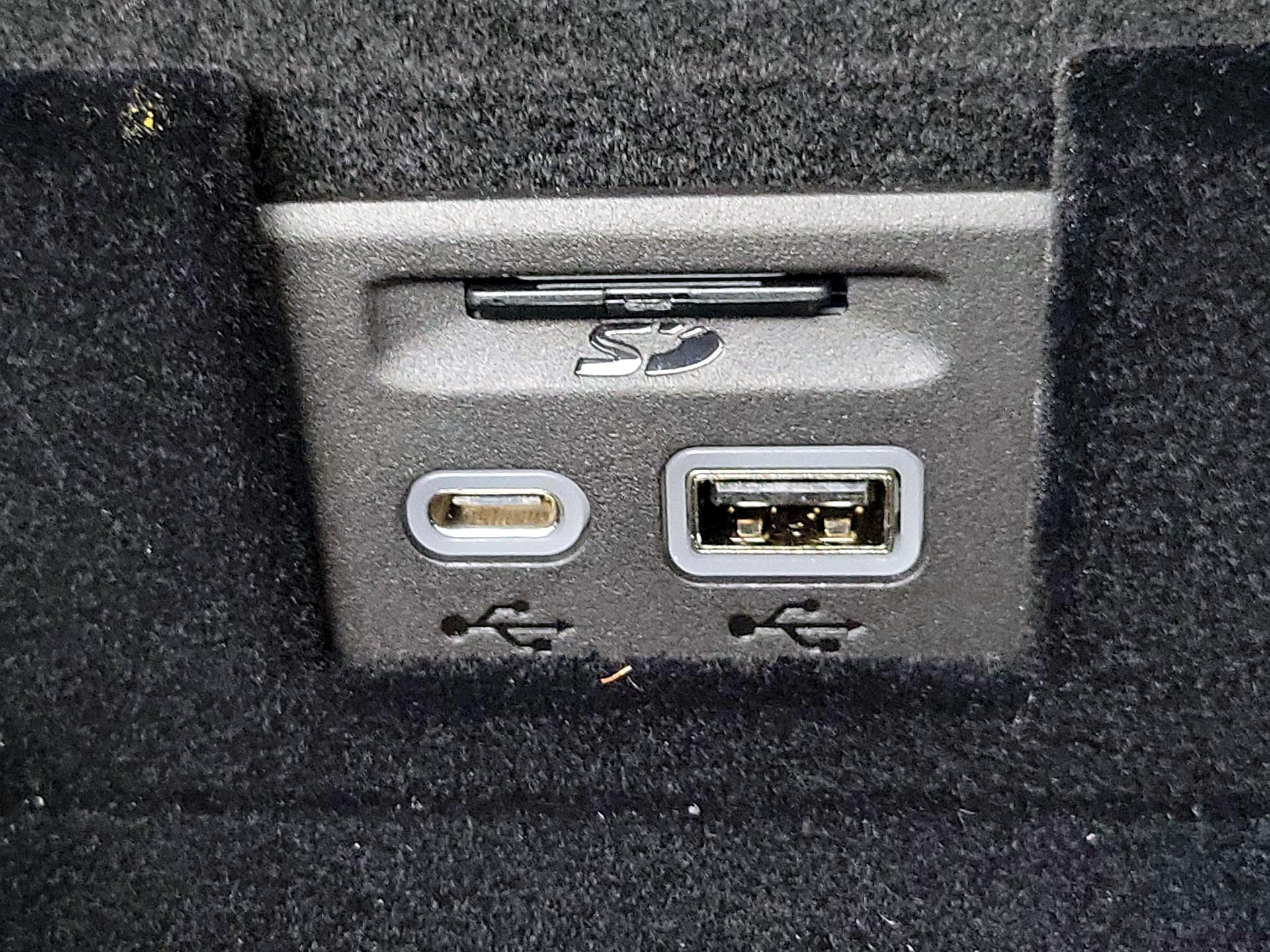 Thumbnail: 2024 Cadillac XT5 - 19