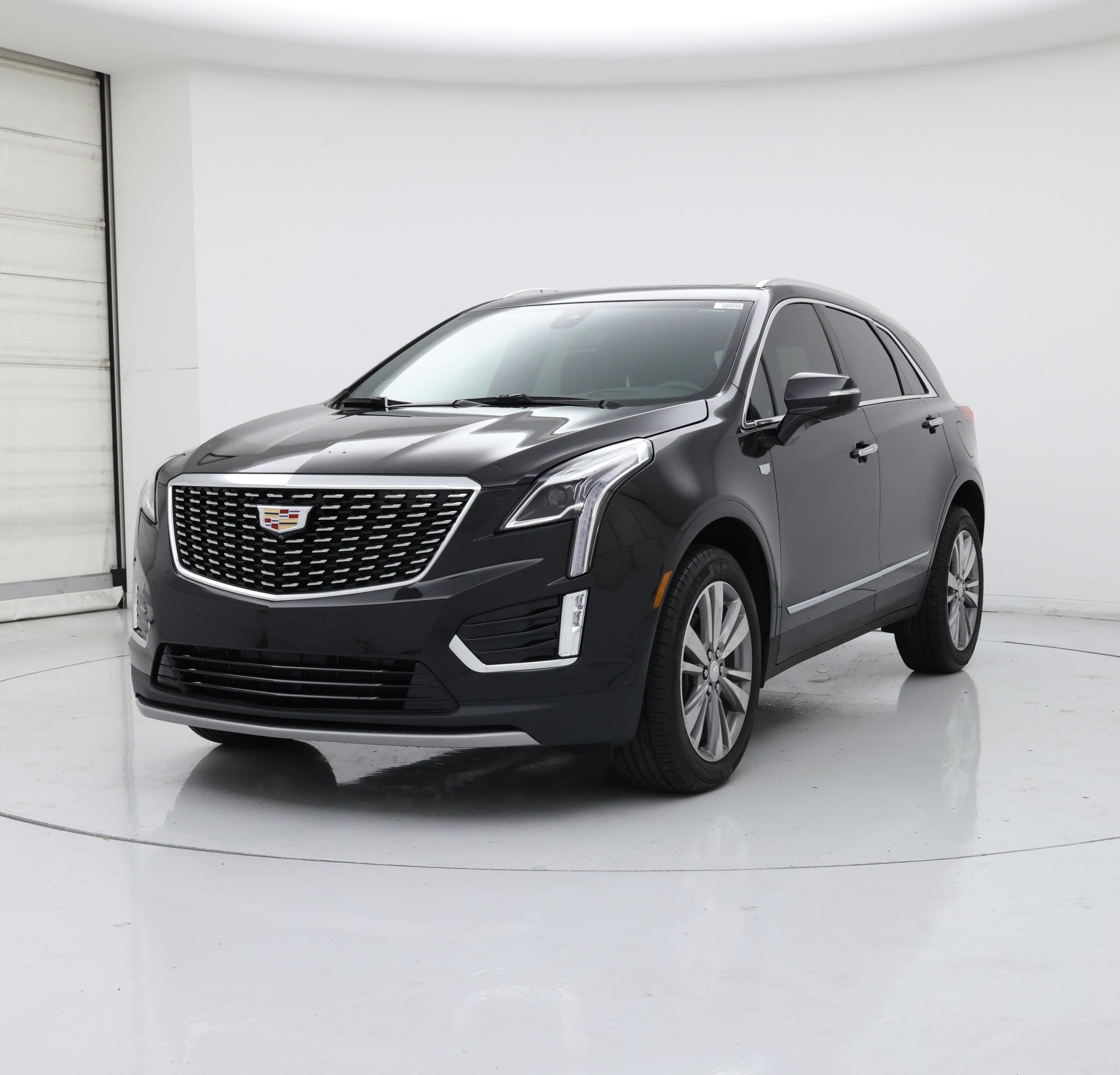 Thumbnail: 2024 Cadillac XT5 - 4
