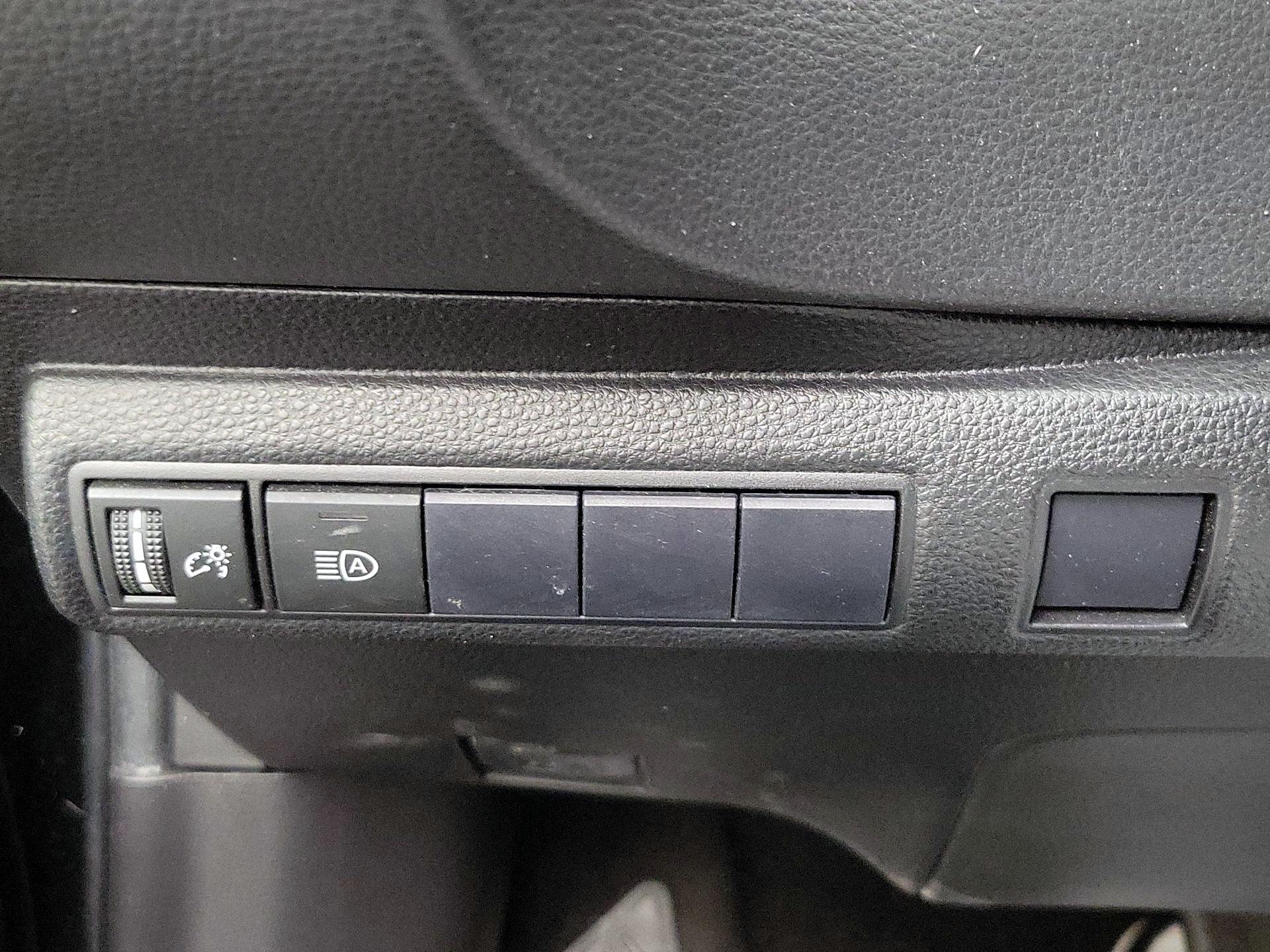 Thumbnail: 2021 Toyota Corolla - 13