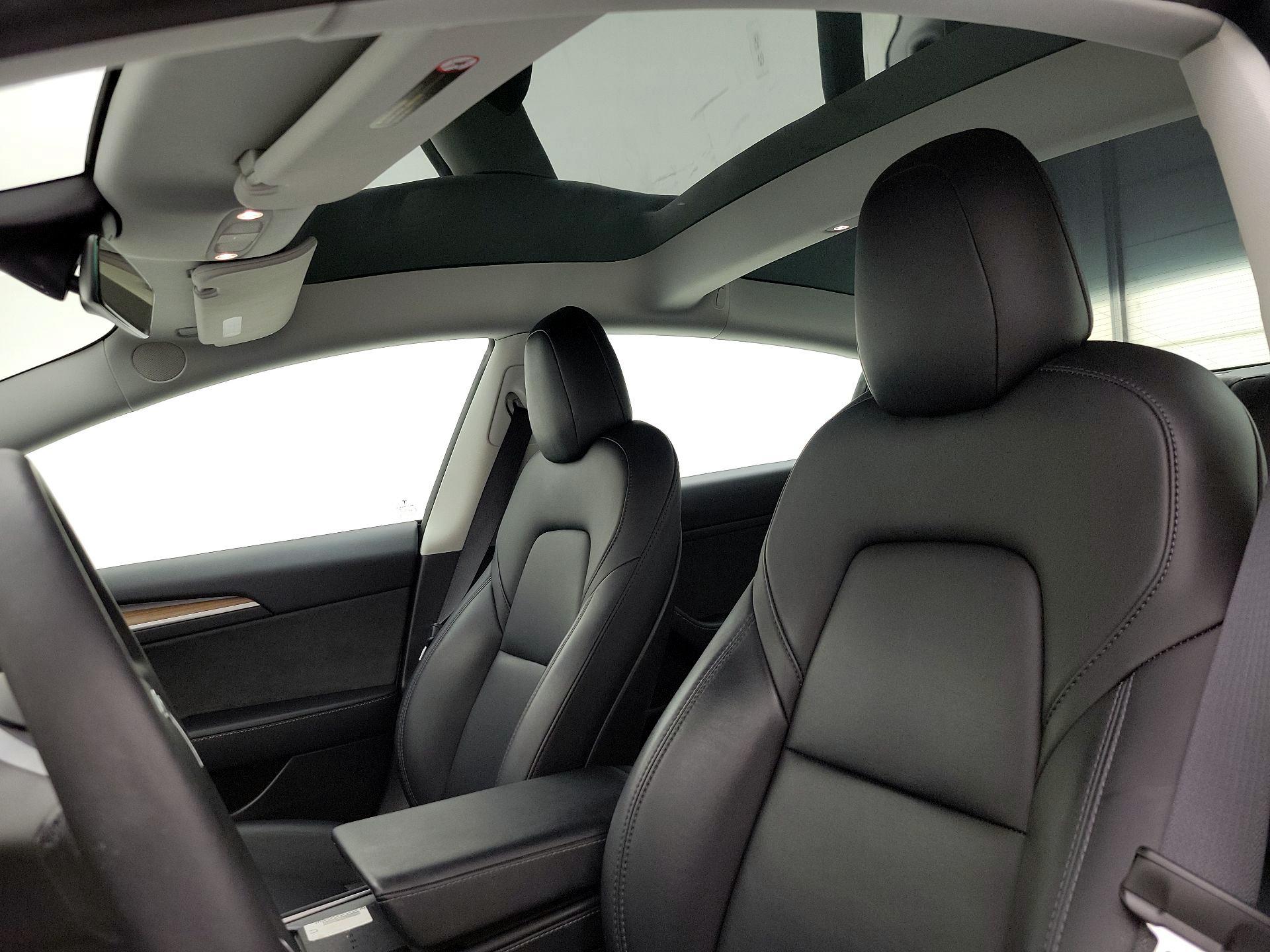 Thumbnail: 2022 Tesla Model 3 - 18