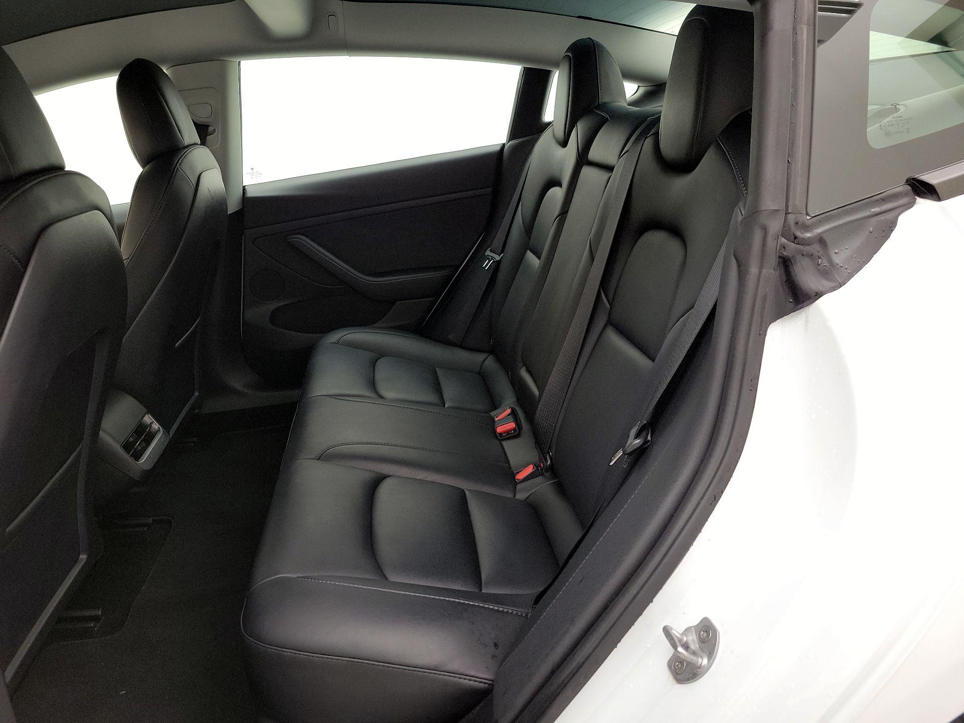 Thumbnail: 2022 Tesla Model 3 - 19