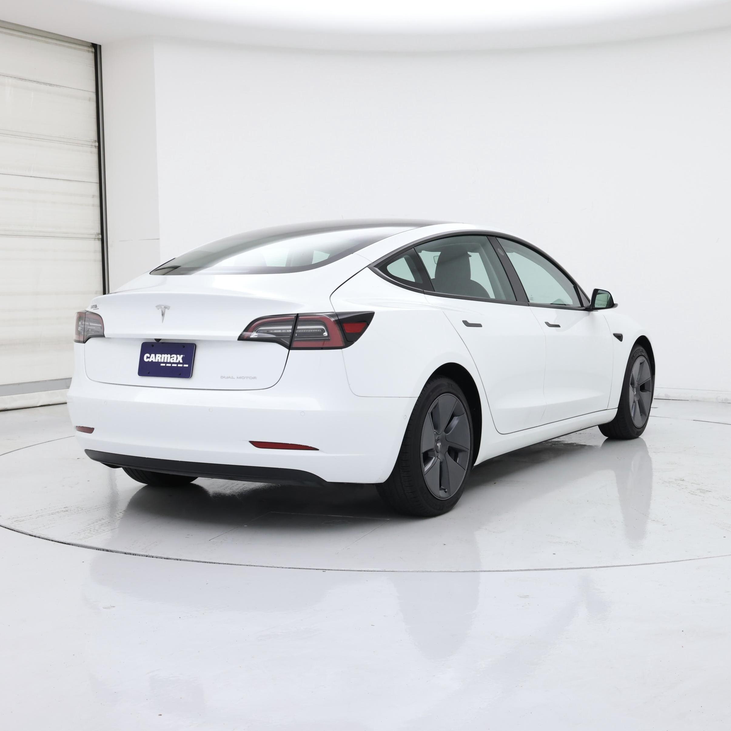 Thumbnail: 2022 Tesla Model 3 - 8