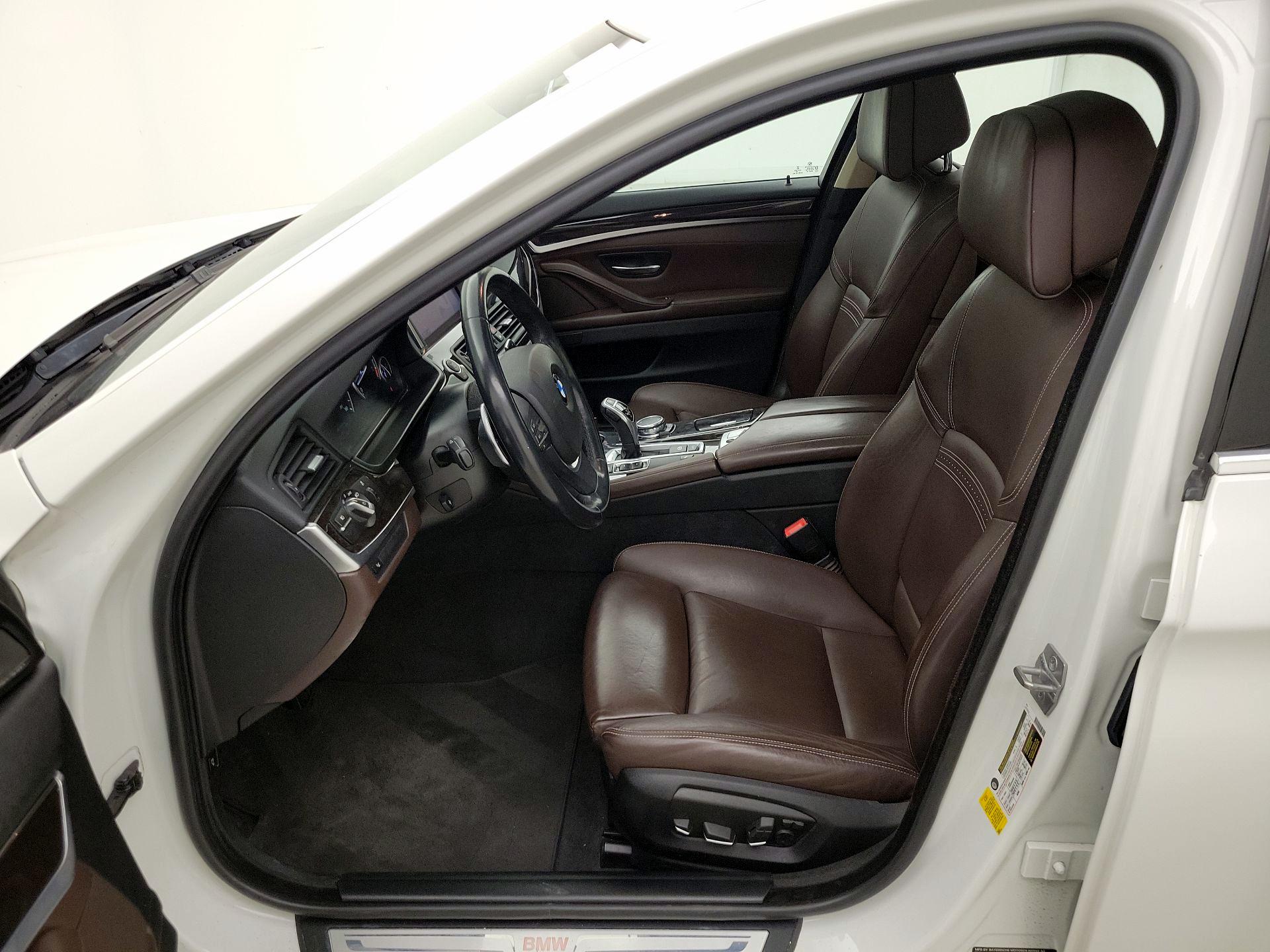 Thumbnail: 2016 BMW 5 Series - 11