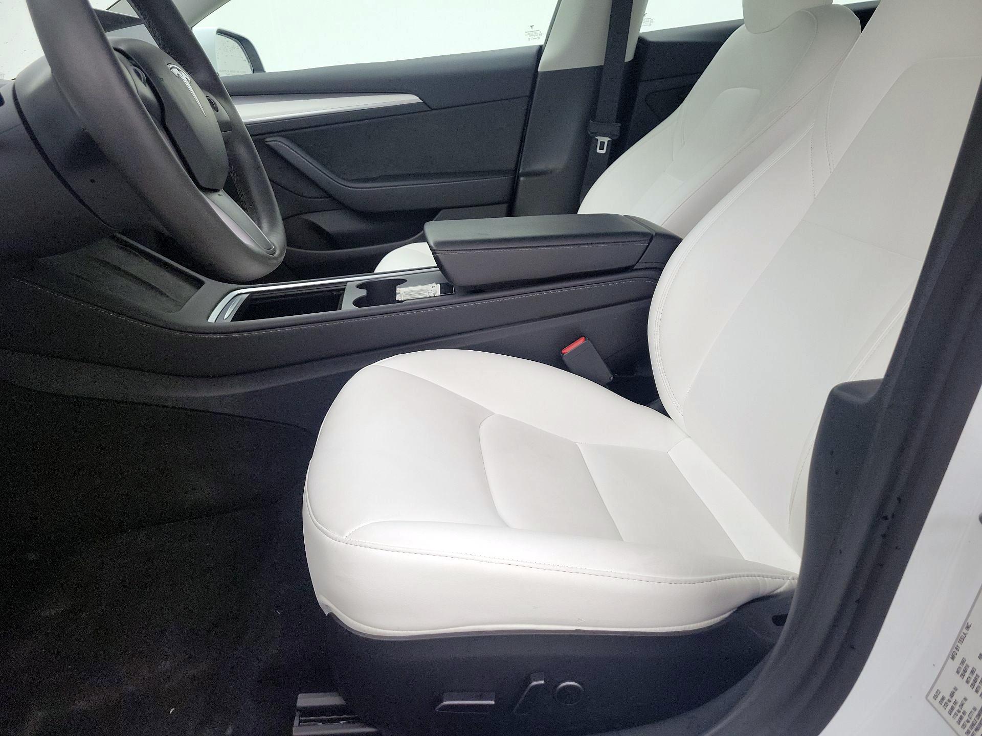 Thumbnail: 2023 Tesla Model 3 - 11