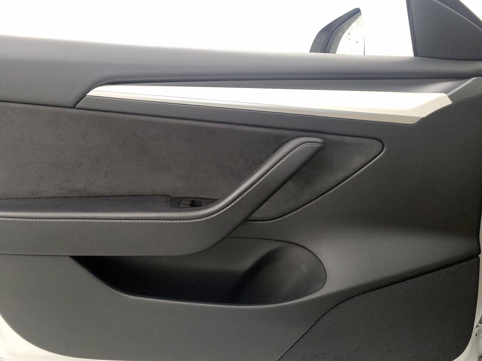 Thumbnail: 2023 Tesla Model 3 - 12