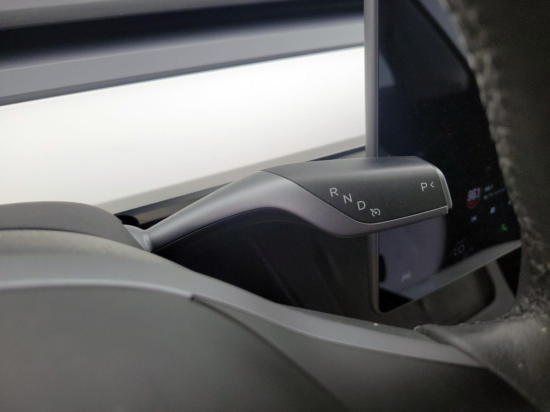 Thumbnail: 2023 Tesla Model 3 - 17