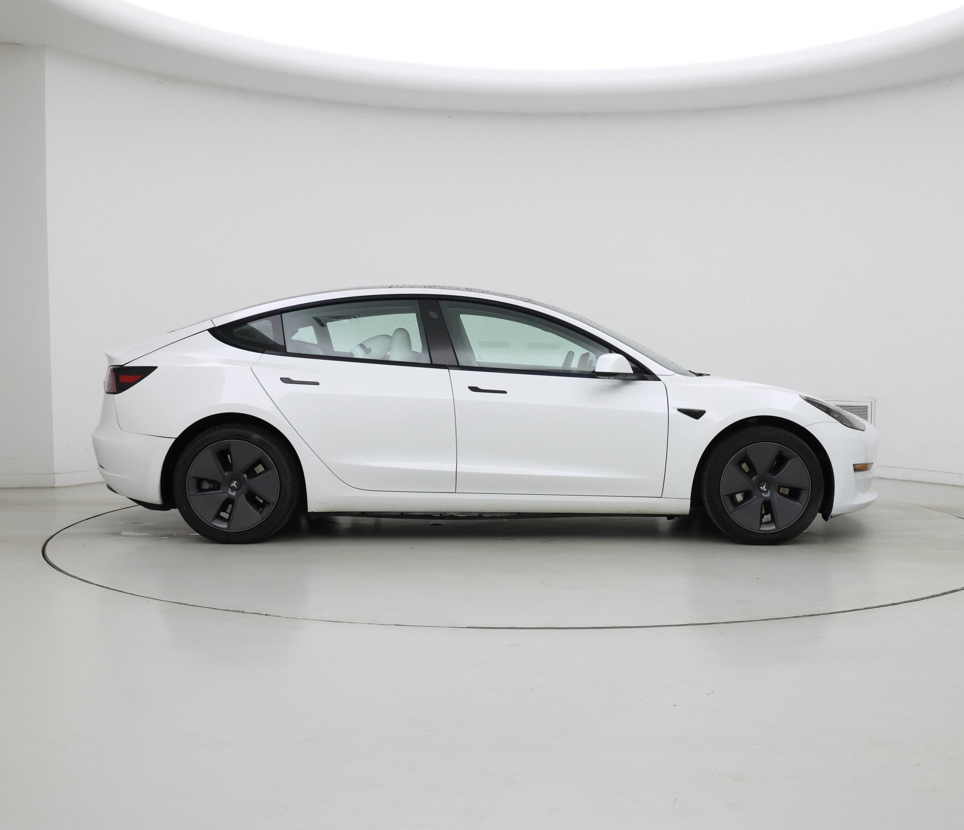 Thumbnail: 2023 Tesla Model 3 - 7