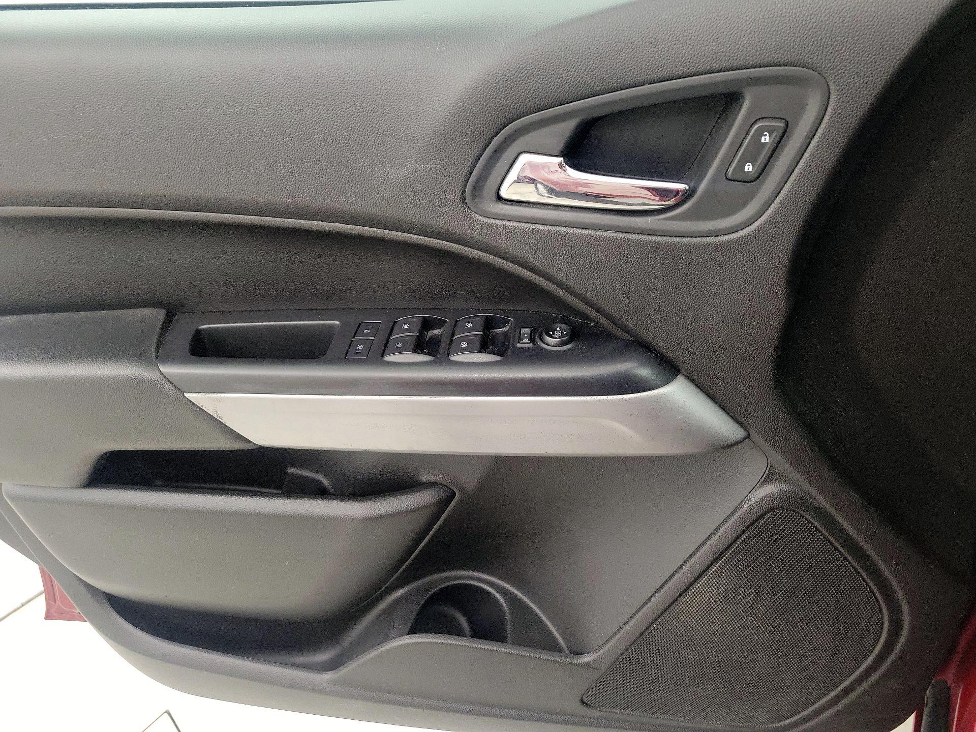 Thumbnail: 2017 Chevrolet Colorado - 12