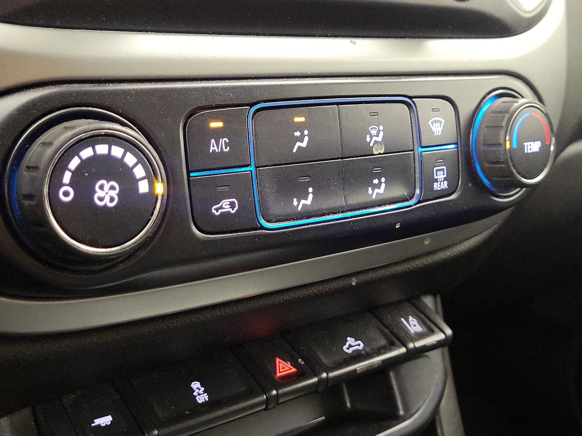 Thumbnail: 2017 Chevrolet Colorado - 16