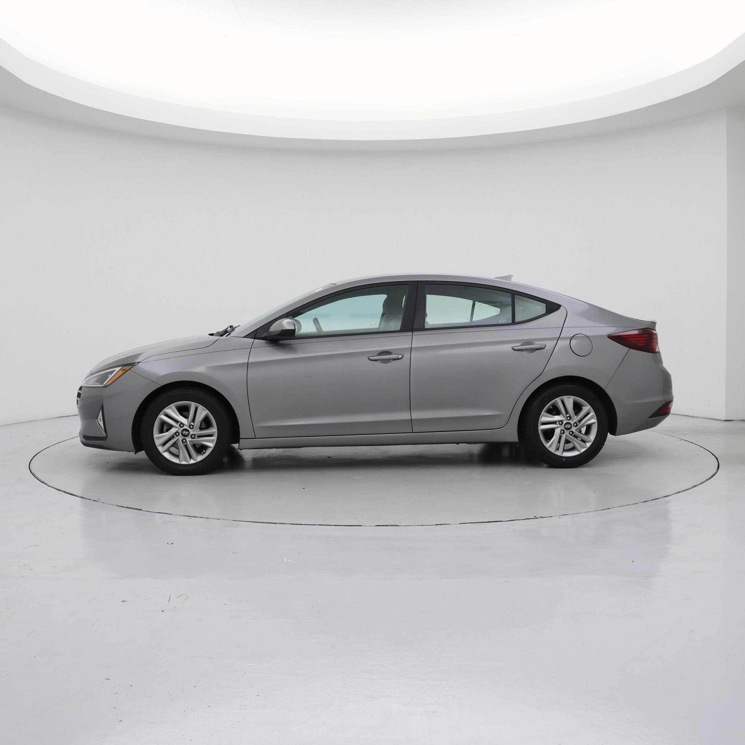 Thumbnail: 2020 Hyundai Elantra - 3
