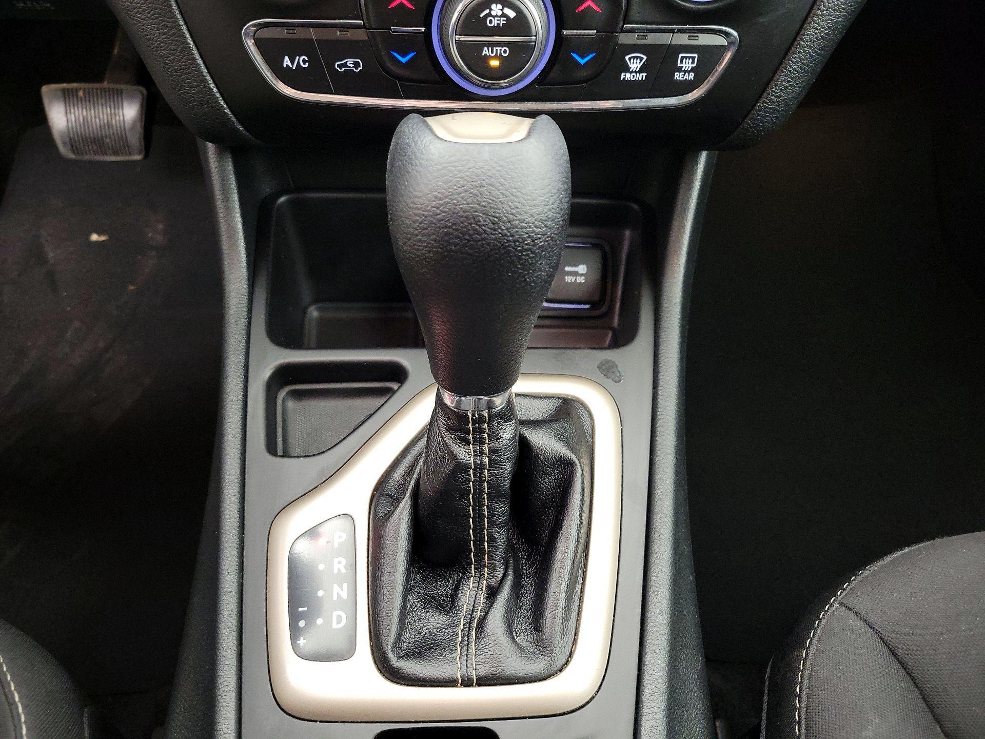 Thumbnail: 2015 Jeep Cherokee - 17