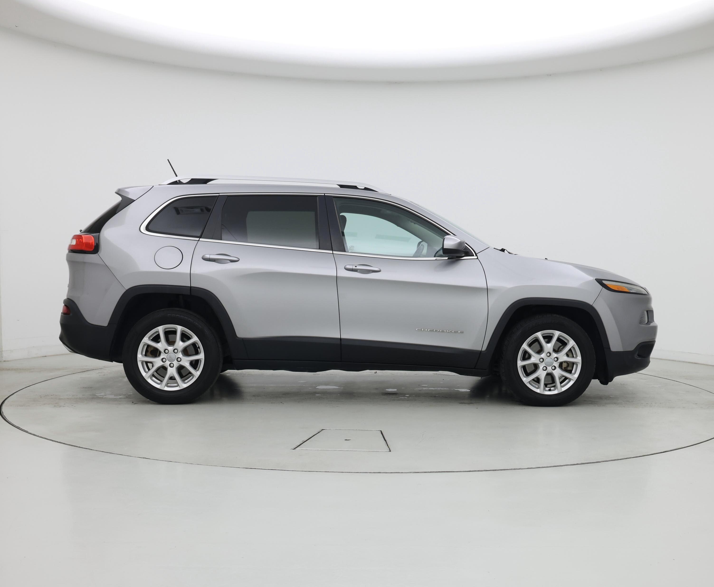 Thumbnail: 2015 Jeep Cherokee - 7